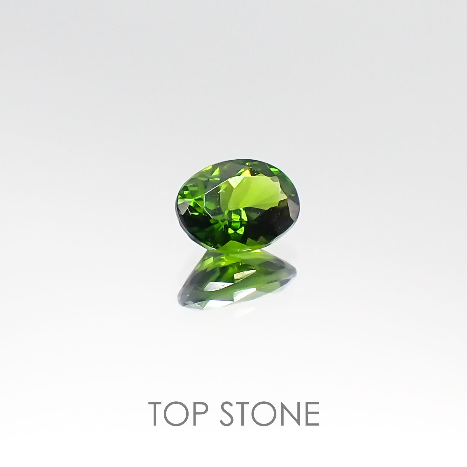 クロムダイオプサイド(宝石名クロム・ダイオプサイド) ロシア産 0.49ct 識別済[20084985]5.6×4.2mm前後