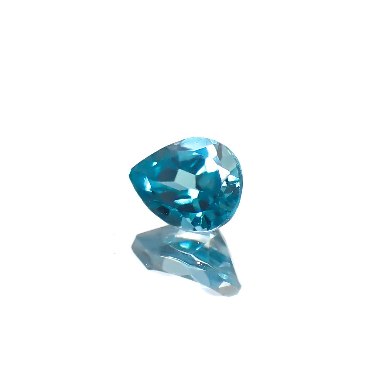 ブルージルコン カンボジア産 0.49ct [241229628]5x3.8mm前後