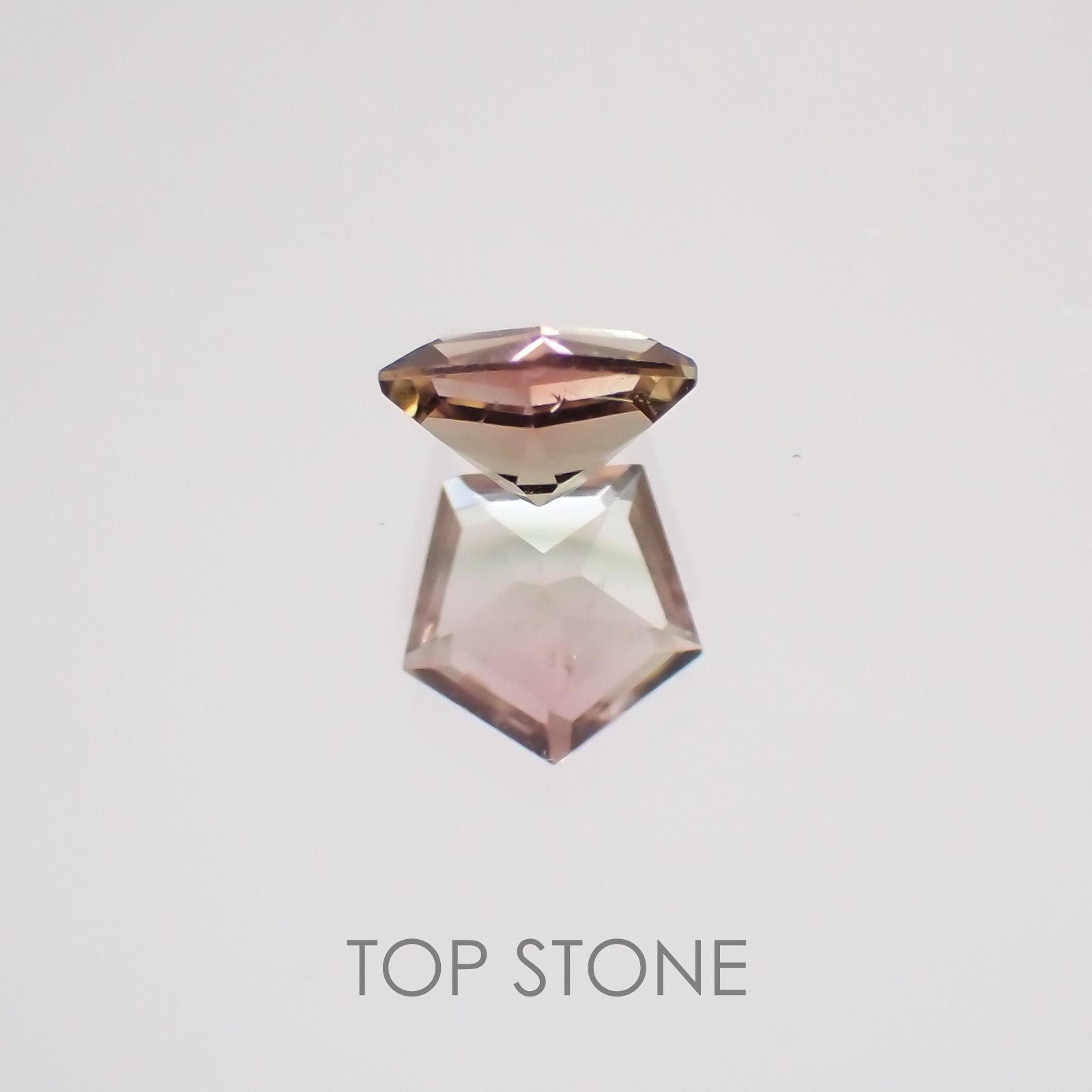 ◇ペンタゴンカット◇バイカラートルマリンSA ブラジル・アフリカ産 ルース 0.22ct[21029141]4.1×4.1mm前後