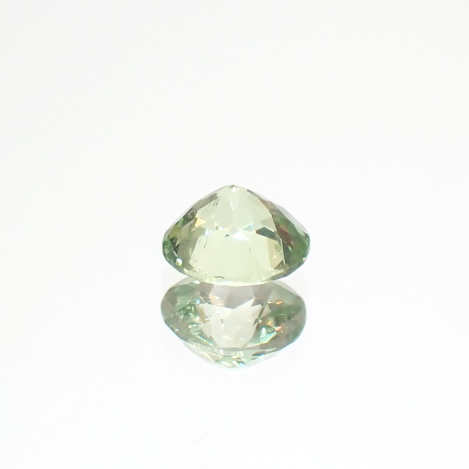 バナジウムコーネルピン(宝石名コーネルピン)タンザニア・タンガ州産 0.36ct 識別済[230521913]4.4x4.4mm前後