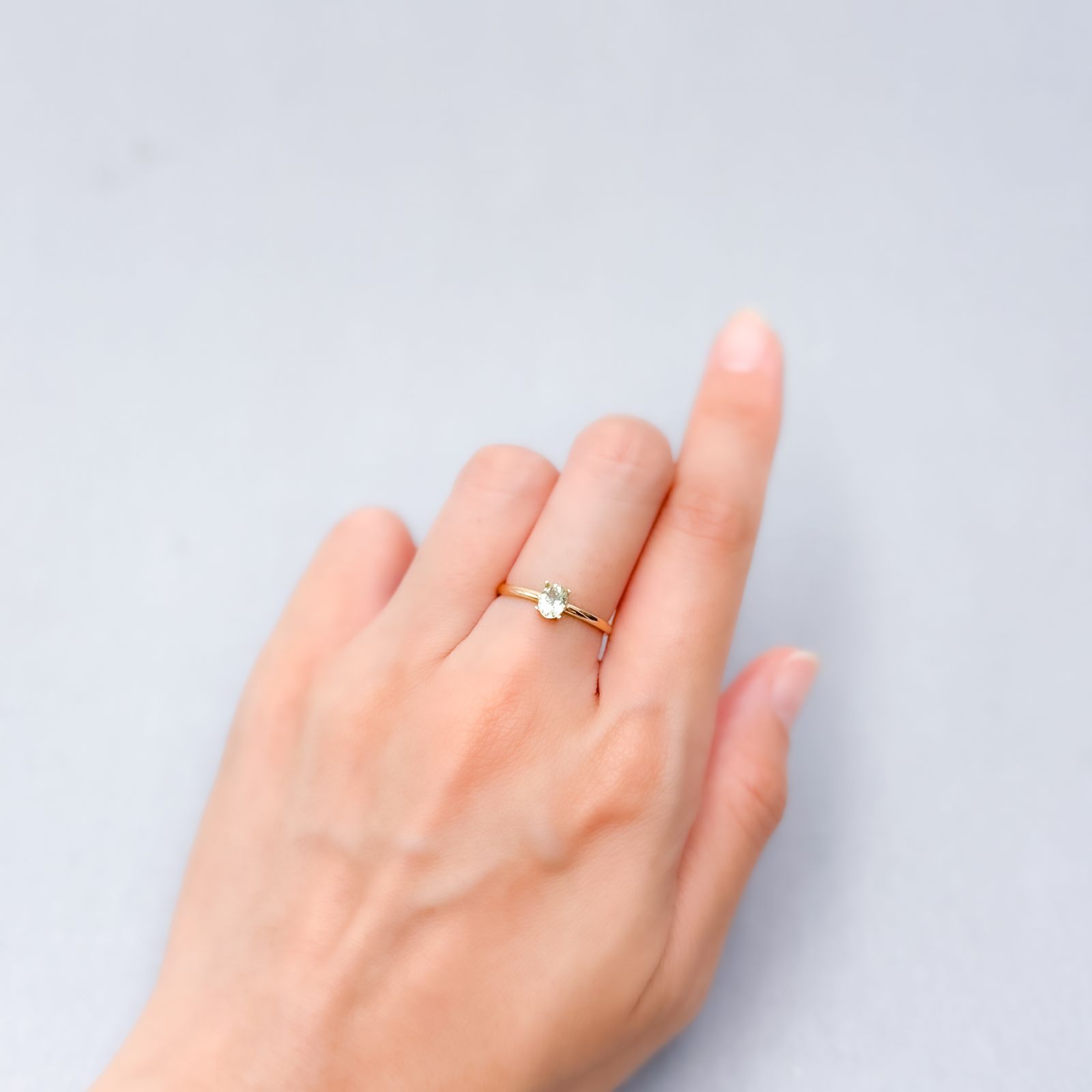 ミントペリドット パキスタン/ノルウェー産 0.33ct [250730642]5.1x4.2mm前後