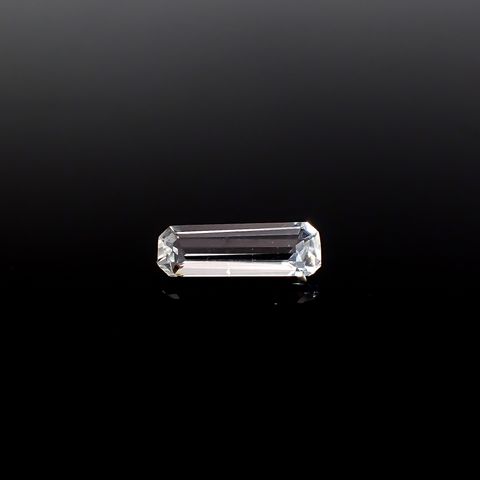 テネブレッセンススキャポライト アフガニスタン産 0.49ct / 9.2x3.1mm前後 [260432038]