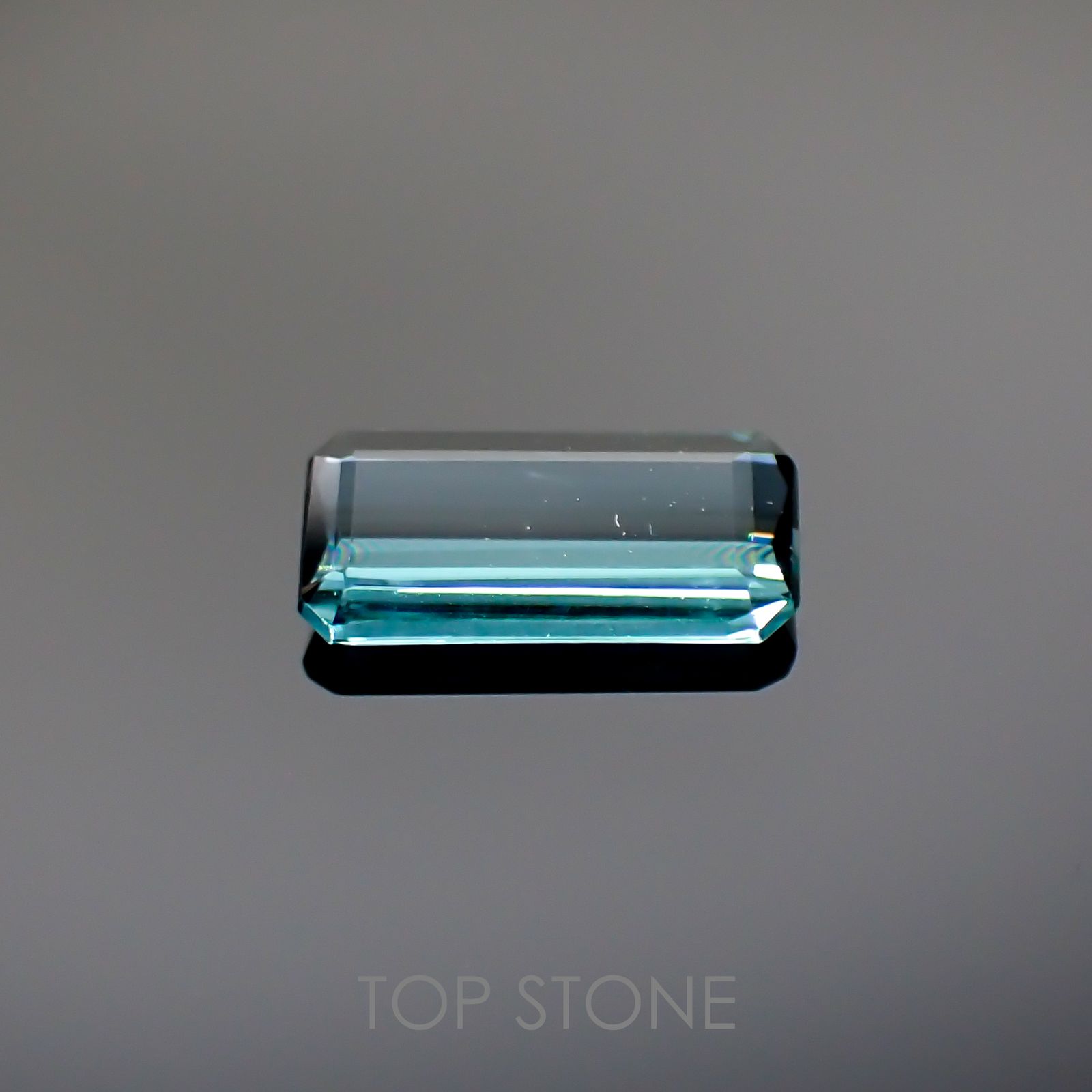 インディゴライト(宝石名ブルー・トルマリン)ブラジル産 0.583ct ソ付(彩珠)[220717195]8.2x3.9mm前後