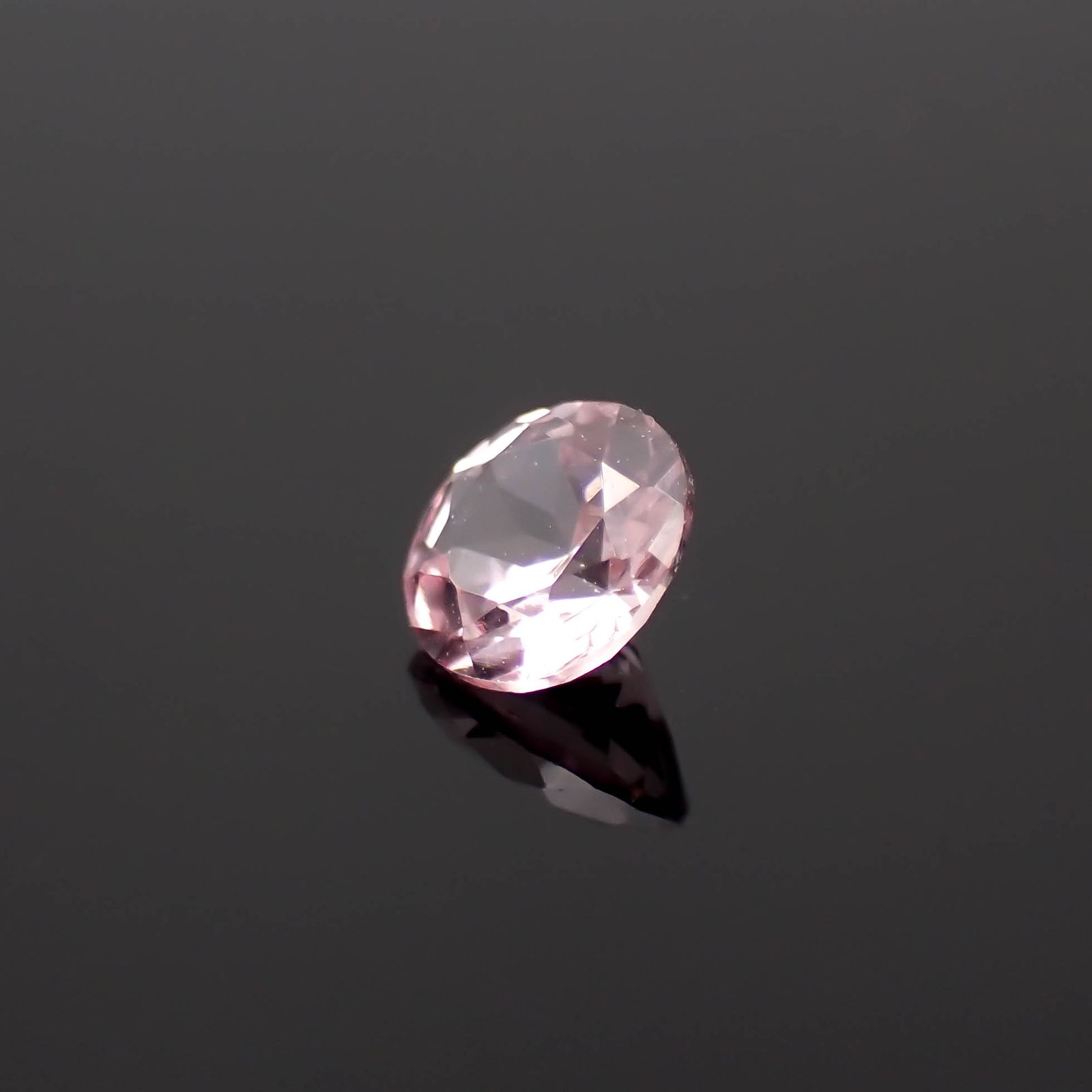 ドラゴンガーネット タンザニア産 0.41ct[230421458]4.5x4.5mm前後