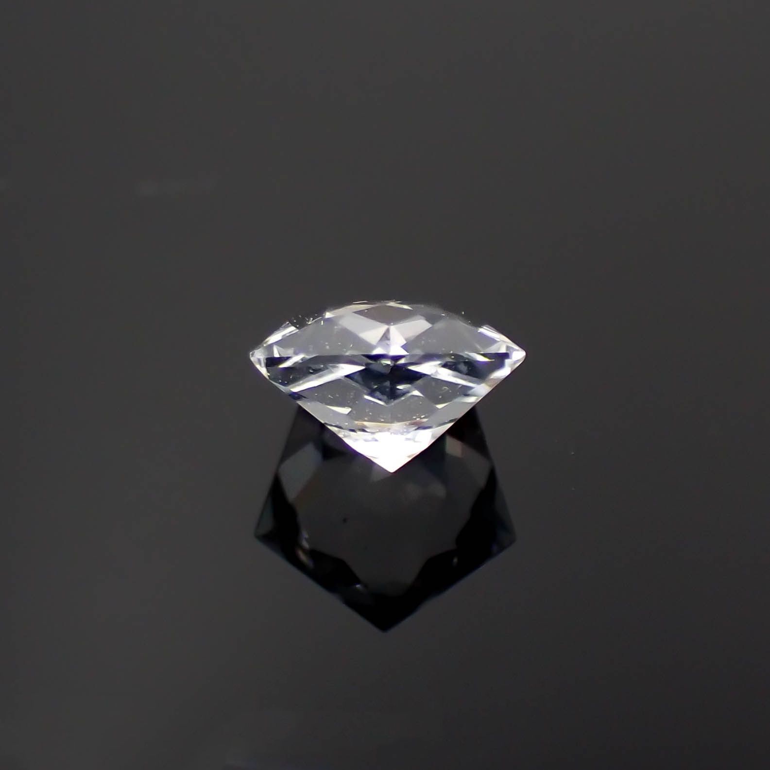 ◇カスタムペンタゴンカット◇ゴッシェナイト(宝石名ゴッシェナイト)ブラジル産 0.54ct 識別済[221219391]5.3x5.7mm前後