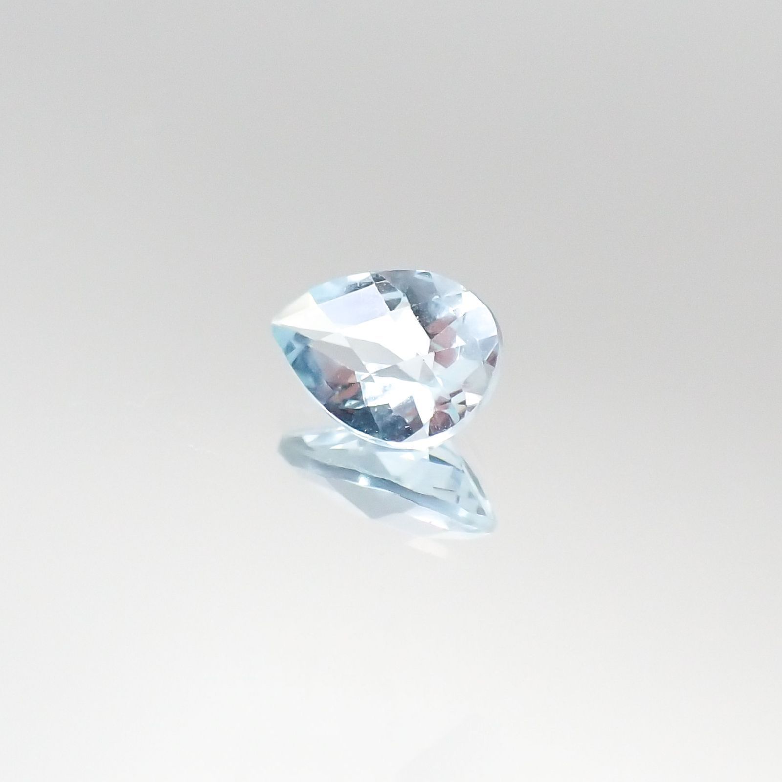 <ランダムセレクト1個販売> アクアマリン ペアシェイプカット ブラジル産 0.79ct前後[20095569-PAC]6.9×5mm前後