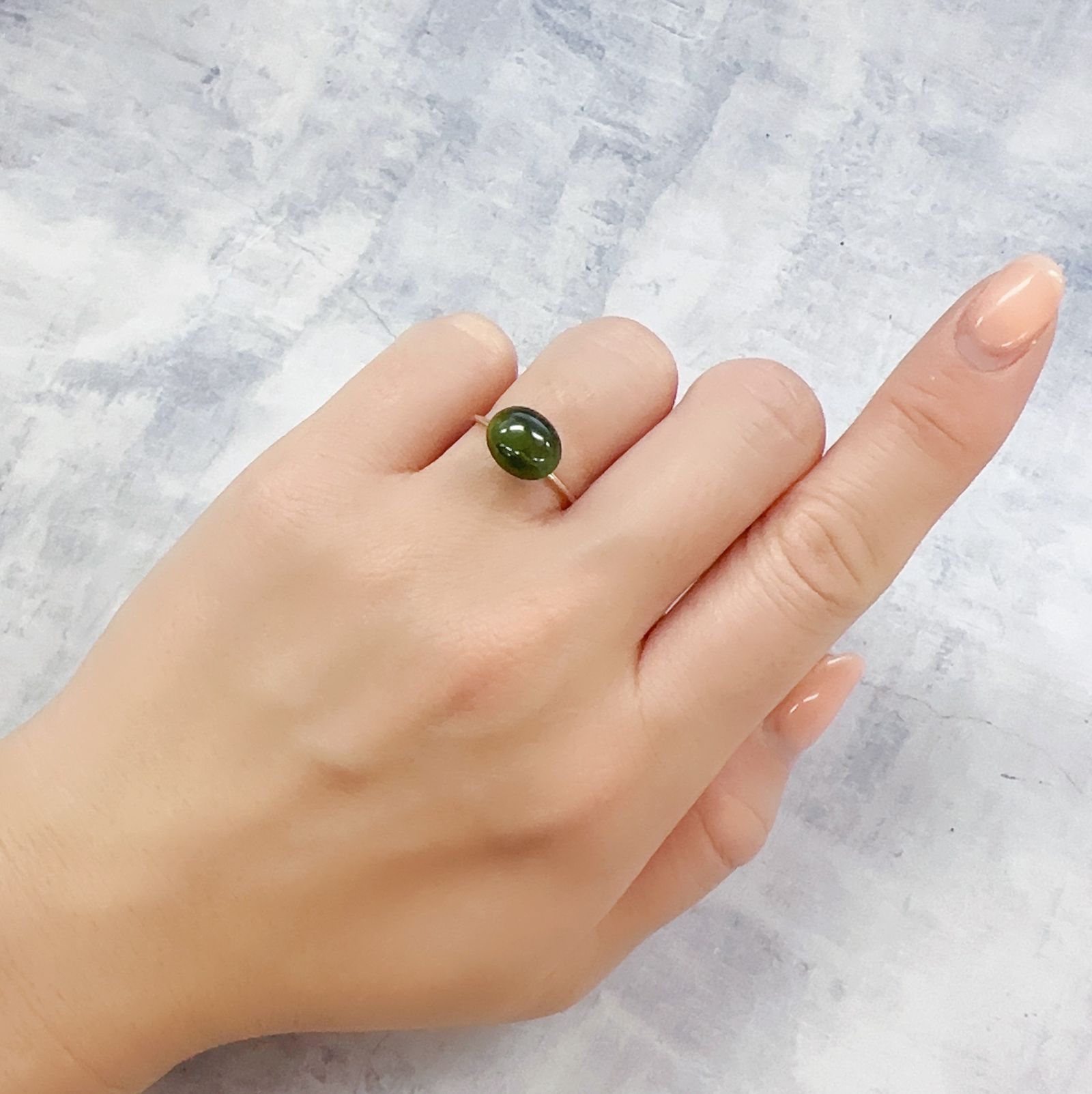 ダイオプサイドキャッツアイ(宝石名ダイオプサイト・キャッツアイ)ロシア産 3.286ct ソ付(CGL)[230120310]10x8.1mm前後