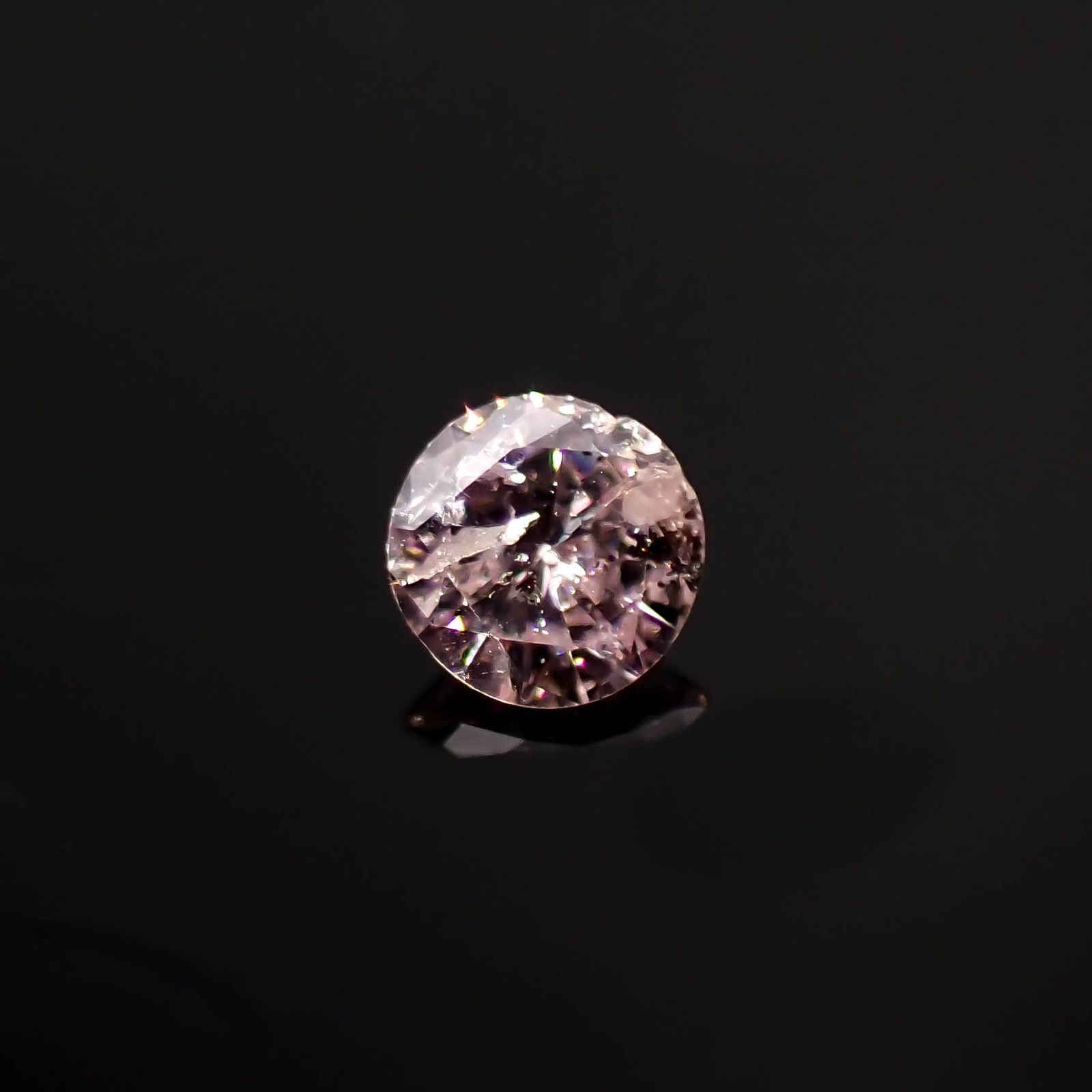 ピンクダイヤモンド(宝石名ダイアモンド I-2/FANCY PURPLISH PINK) 0.030ct ソ付(CGL)[230321210]2.03x2.06mm前後