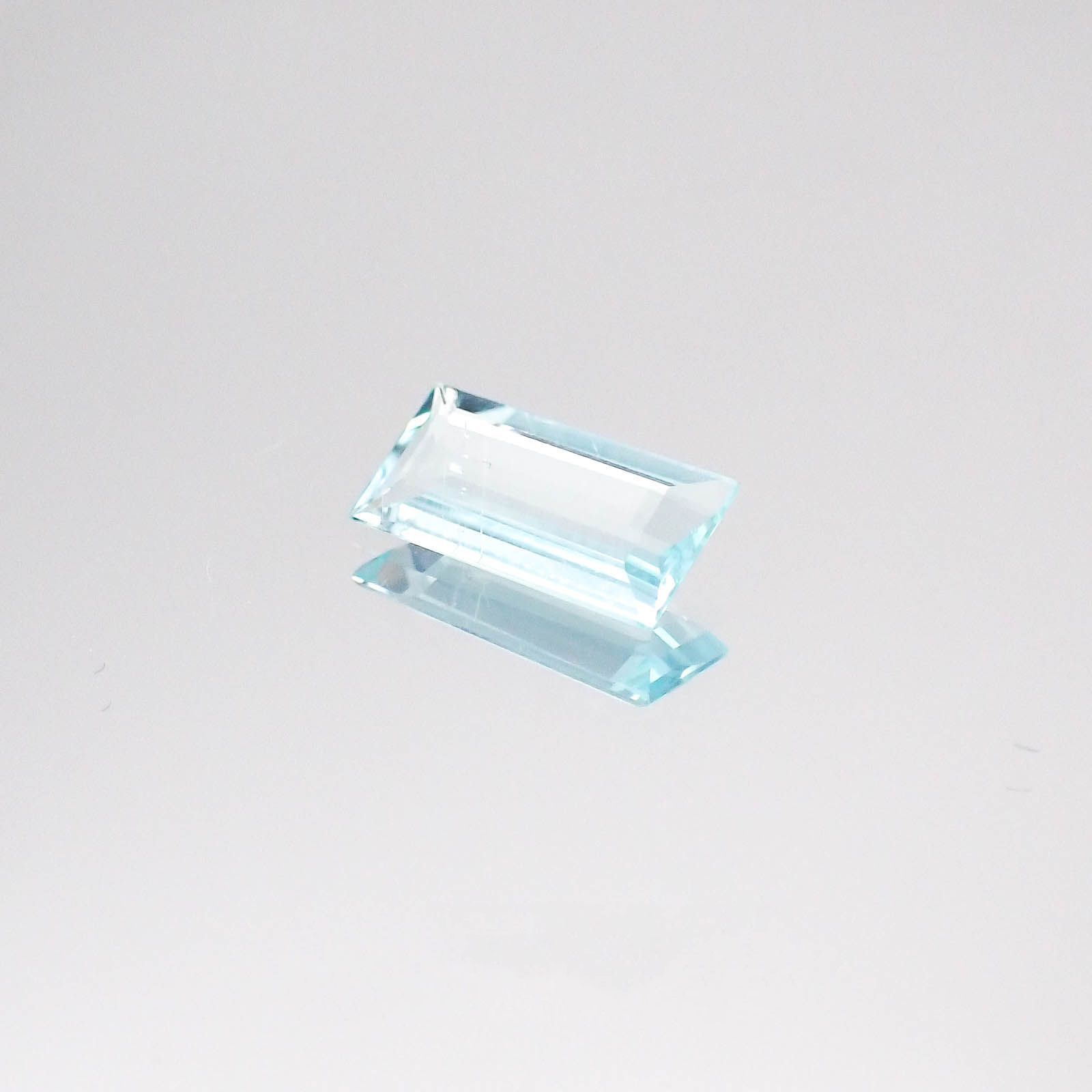 パライバトルマリン(宝石名トルマリン/別名パライバ・トルマリン)モザンビーク産 0.65ct 識別済[230522244]8.2x4.2mm前後