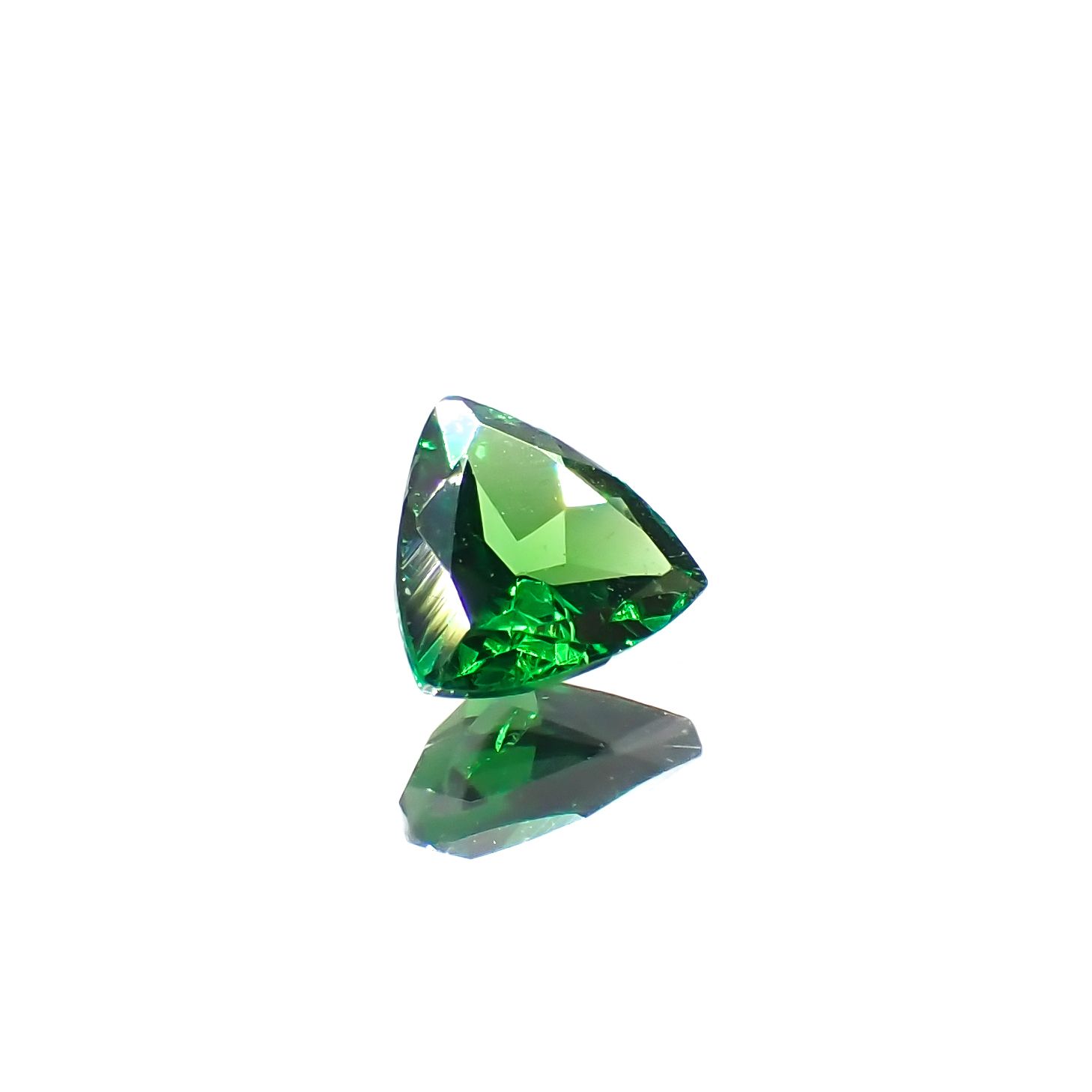 ツァボライト(宝石名ガーネット)タンザニア産 0.32ct 識別済[231224566]4.5x4.6mm前後