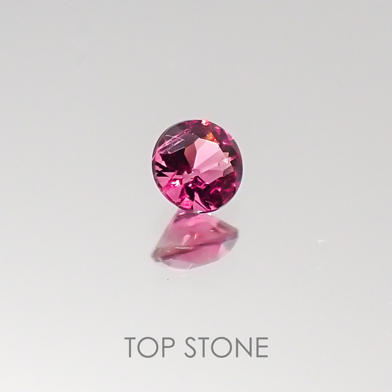 レッドベリル アメリカ・ユタ州産 ルース 0.08ct[20085222]2.9×2.8mm前後
