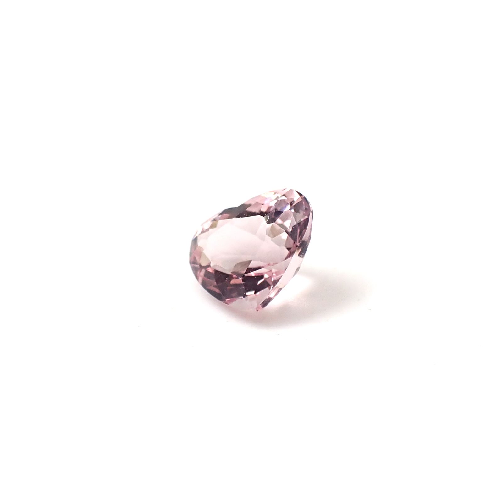 モルガナイト ブラジル産 0.82ct [250730876]5.7x6.7mm前後