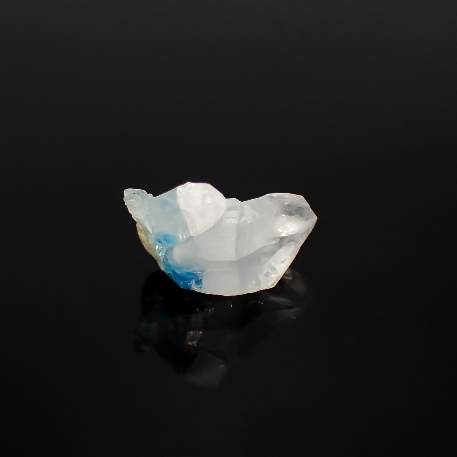 ユークレース 原石 ブラジル産 3.86ct[220115360]12.2x9.5mm前後