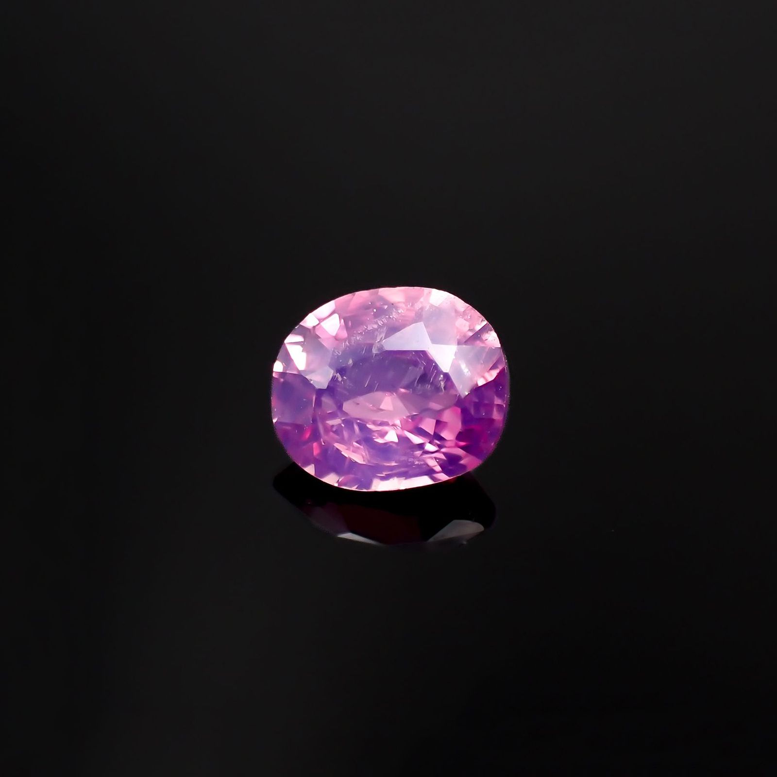 シルキーピンクサファイア 非加熱 ベトナム産 0.48ct[221219456]4.9x4.2mm前後