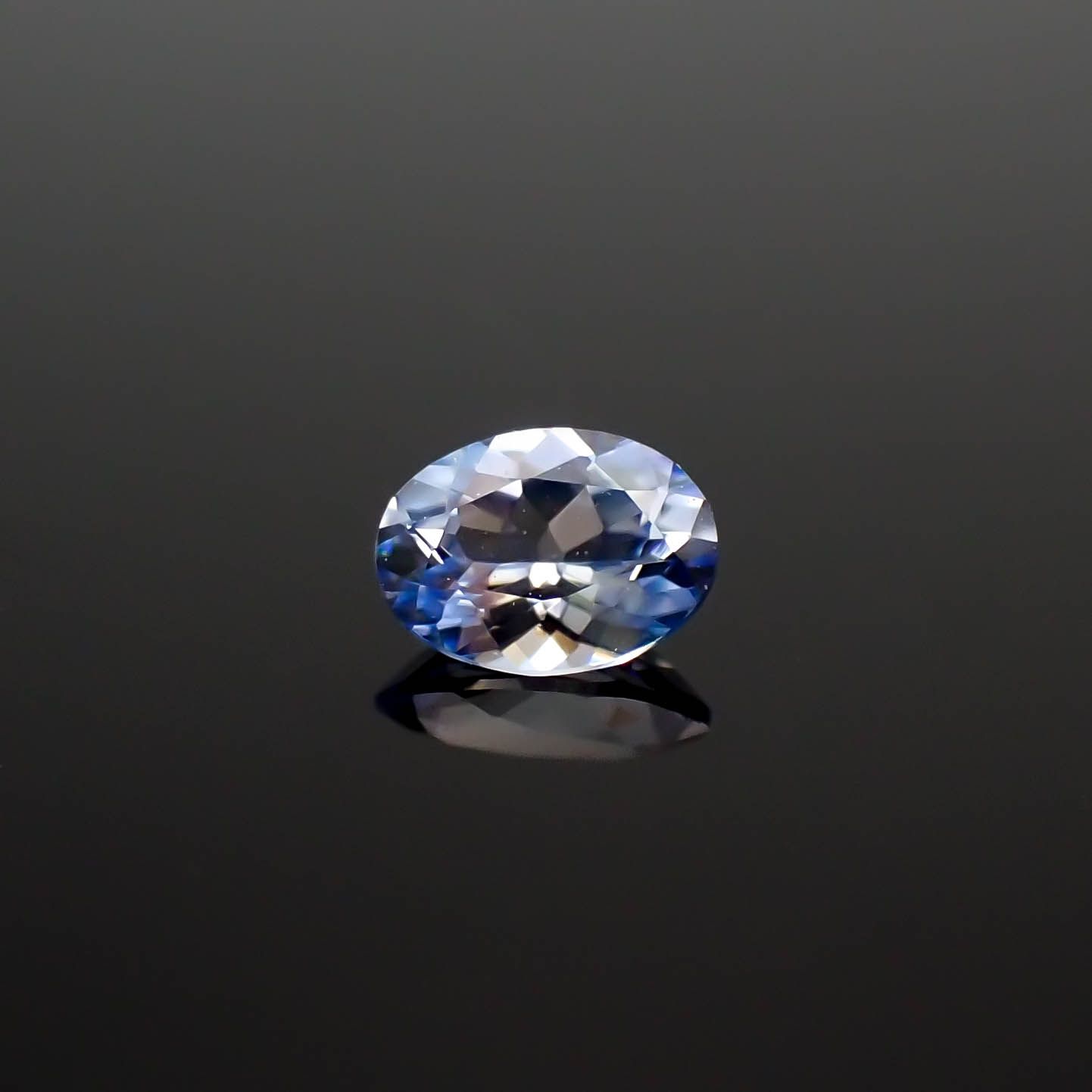 バイカラーベニトアイト アメリカ・カリフォルニア州産 0.15ct[240527396]3.9x2.9mm前後