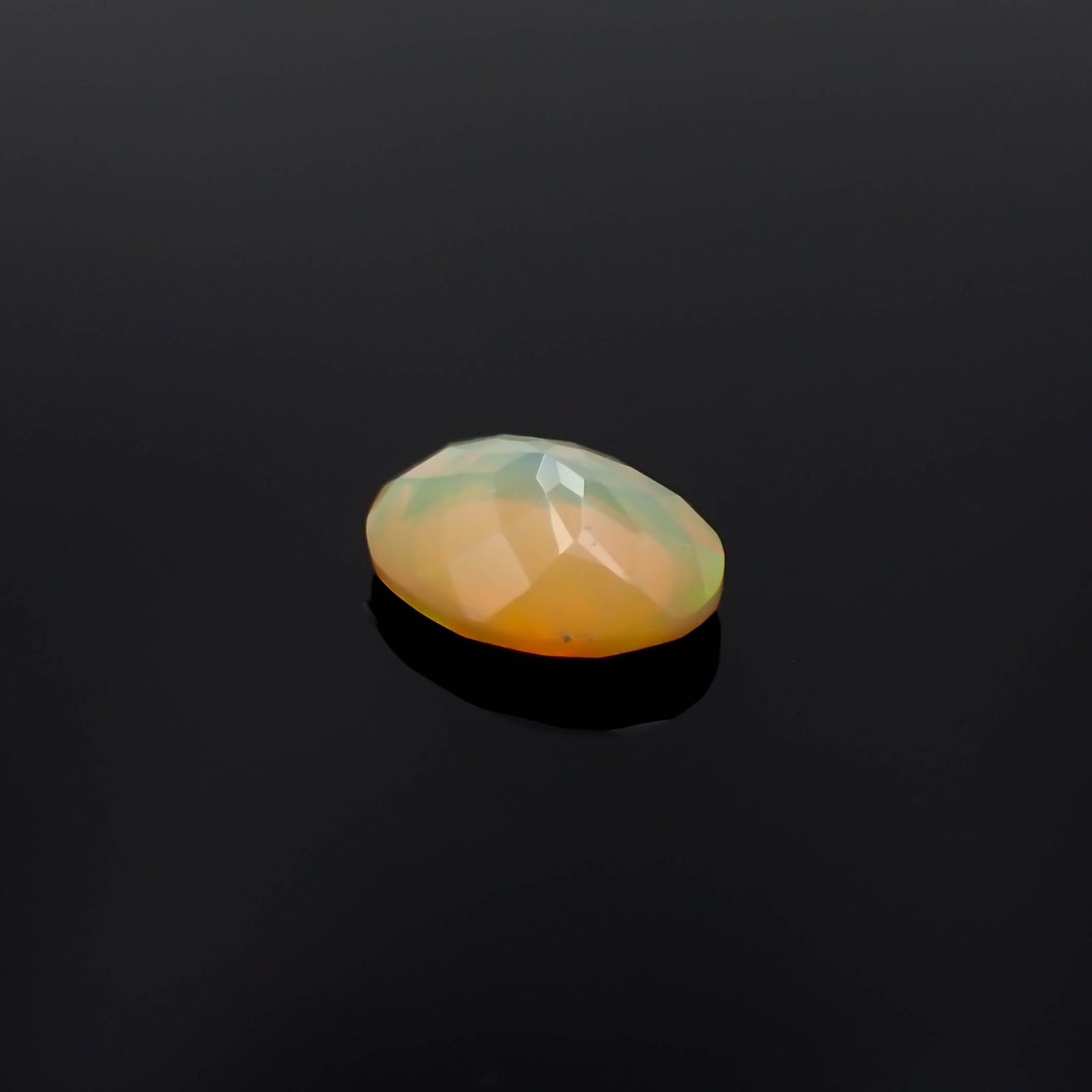 エチオピアオパール(宝石名オパール)エチオピア産 2.26ct 識別済[230521990]12.1x9.2mm前後