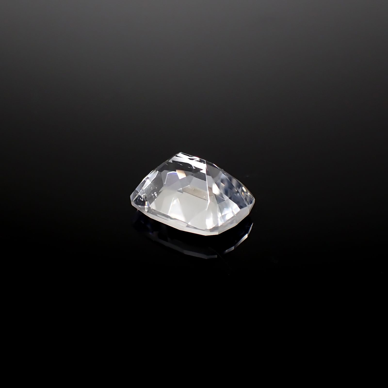 コールマナイト(宝石名コールマナイト)アメリカ・カリフォルニア州産 11.640ct ソ付(日独)[241029301]16.93x13.44mm前後