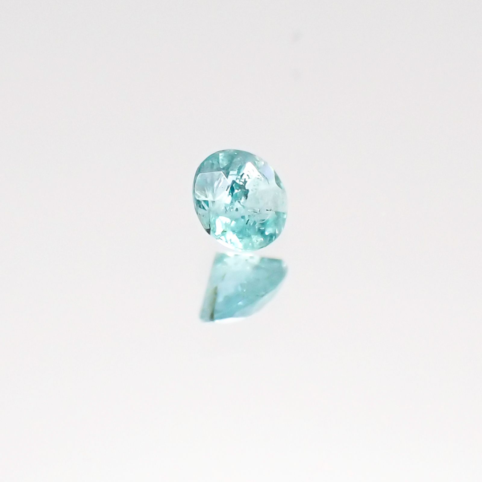 パライバトルマリン ブラジル・バターリャ鉱山産 ルース 0.03ct[20116716]2.4×2.3mm前後