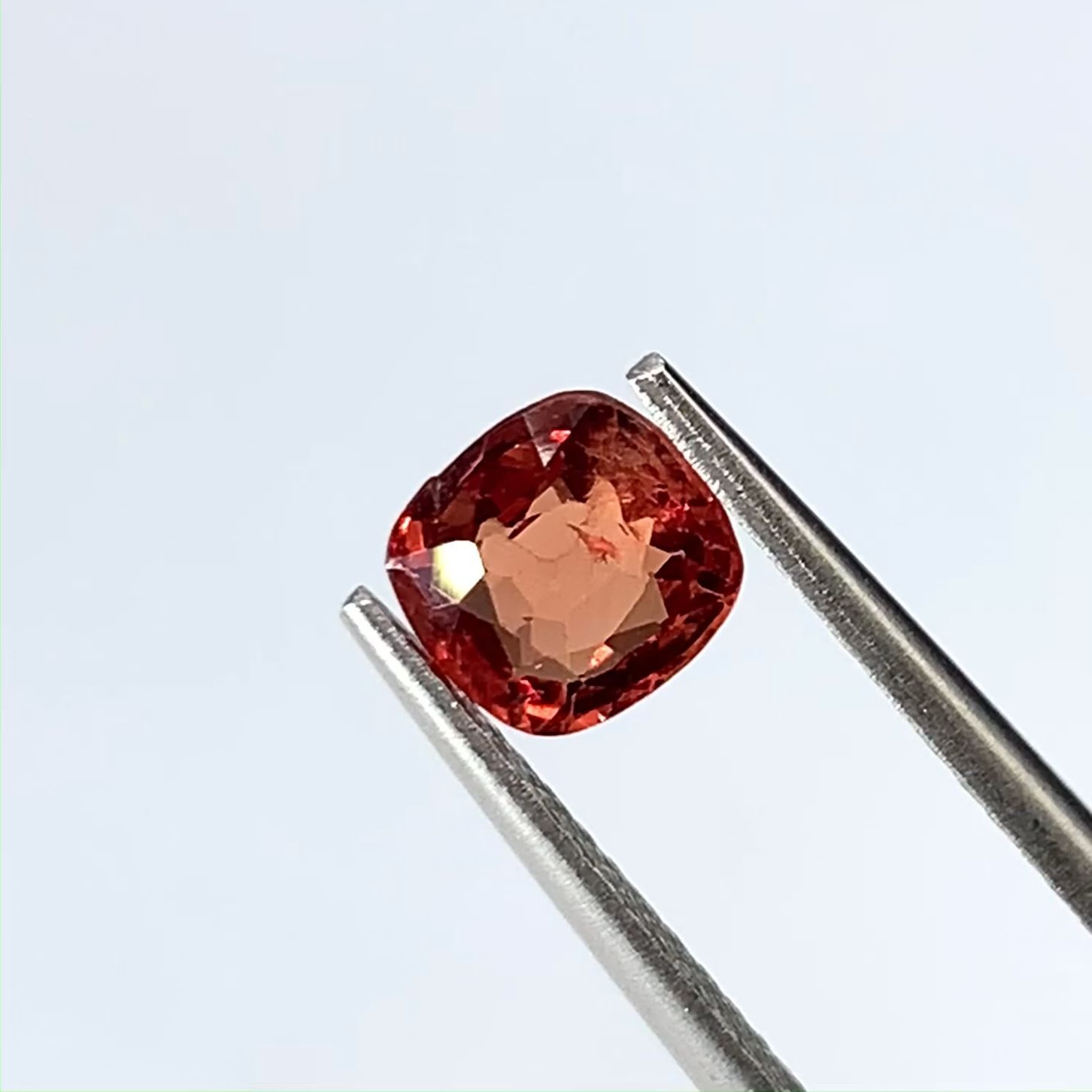 オレンジスピネル(宝石名スピネル)ビルマ/マダガスカル産 0.85ct