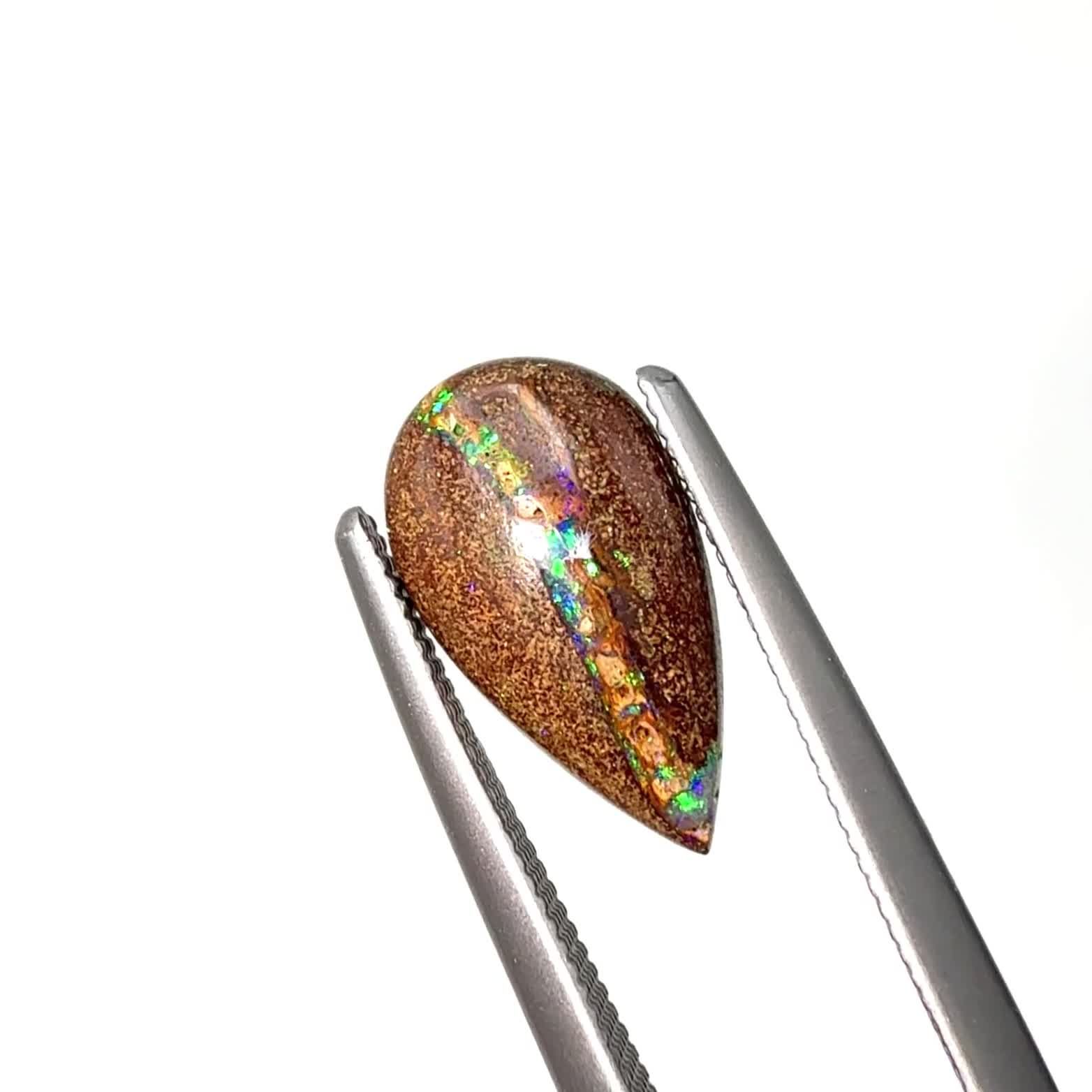 ボルダーオパール オーストラリア産 1.22ct / 11.8x6.5mm前後