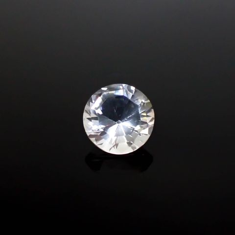 カラーレスフローライト フルオレッセンス イギリス産 2.67ct [250430154]8.4x8.3mm前後