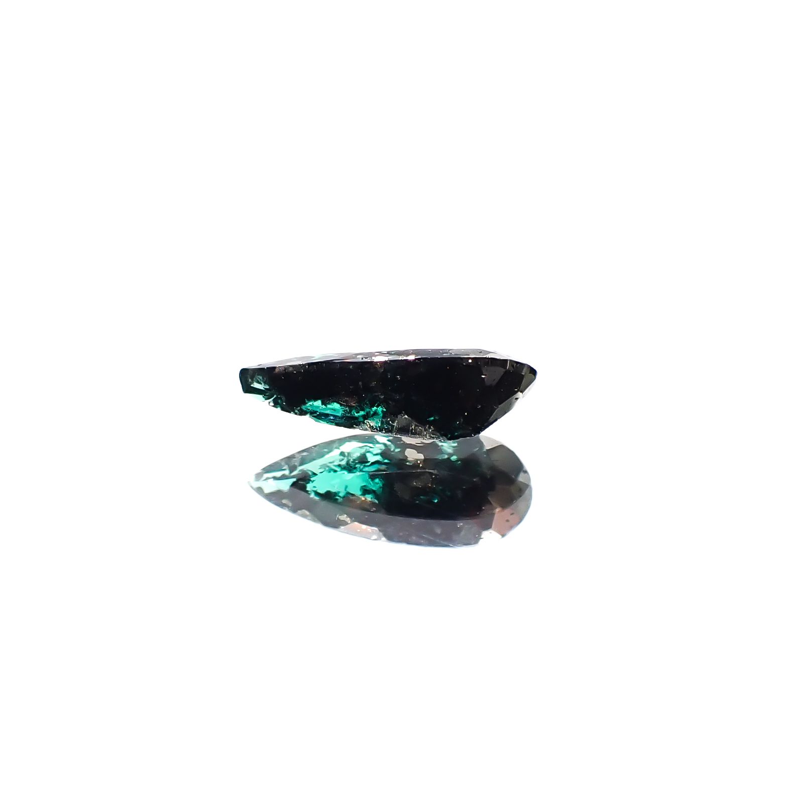 パイライトインエメラルド コロンビア産 0.46ct [241229564]8.4x3.4mm前後