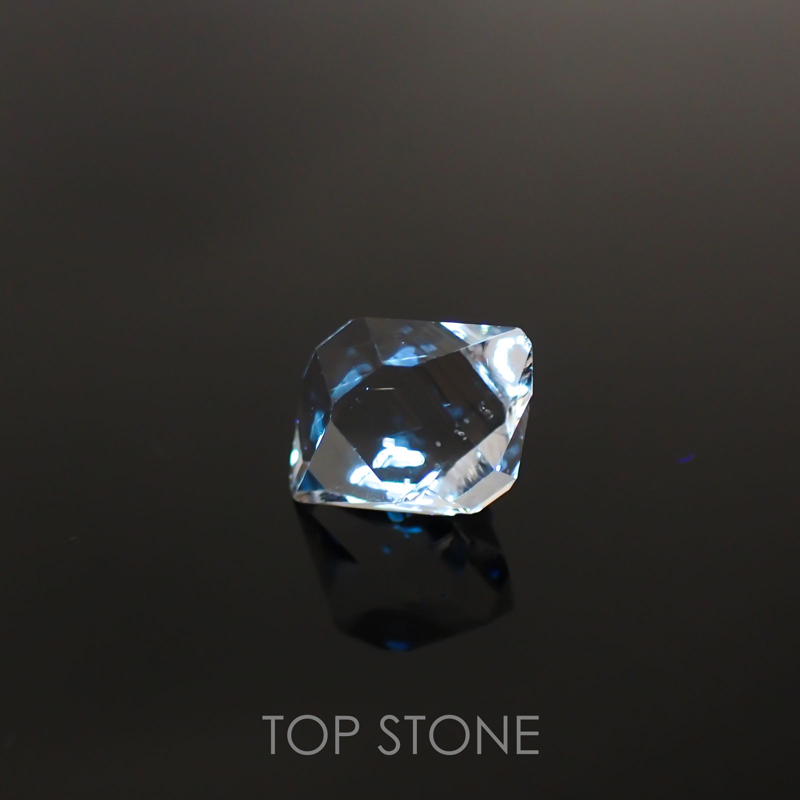 オイルインクォーツ原石 パキスタン産 5.64ct[210811429]13.7×10.6mm前後