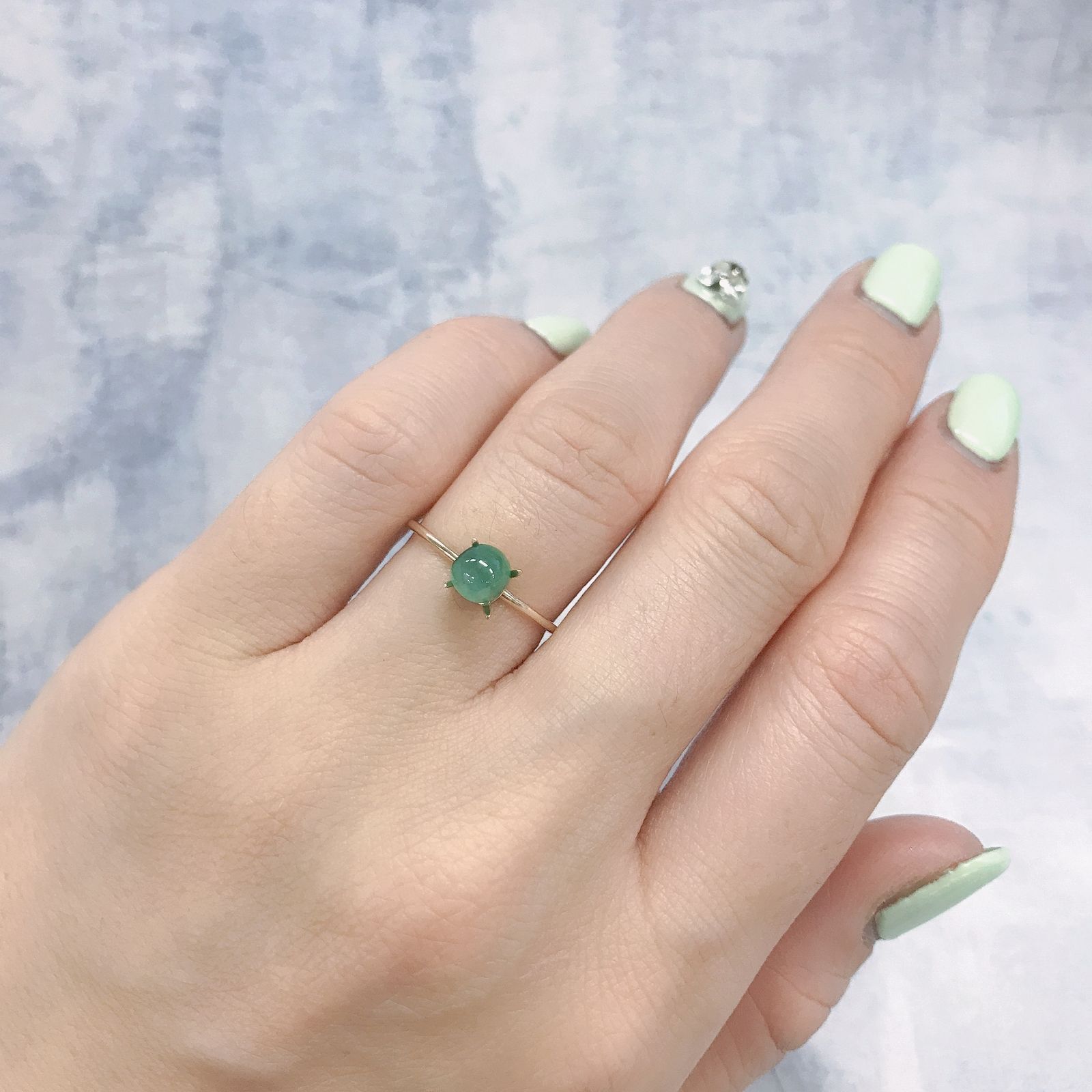 エメラルドキャッツアイ(宝石名エメラルド)コロンビア産 0.87ct 識別済[220115189]5.3x5.1mm前後