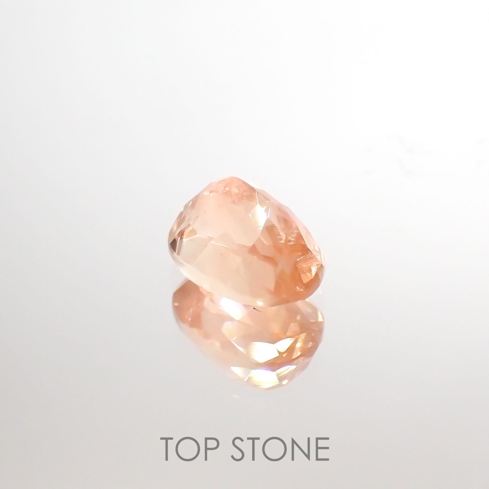 オレゴンサンストーン(宝石名ラブラドライト)アメリカ・オレゴン州産 1.54ct 識別済[220114657]8.3x5.9mm前後