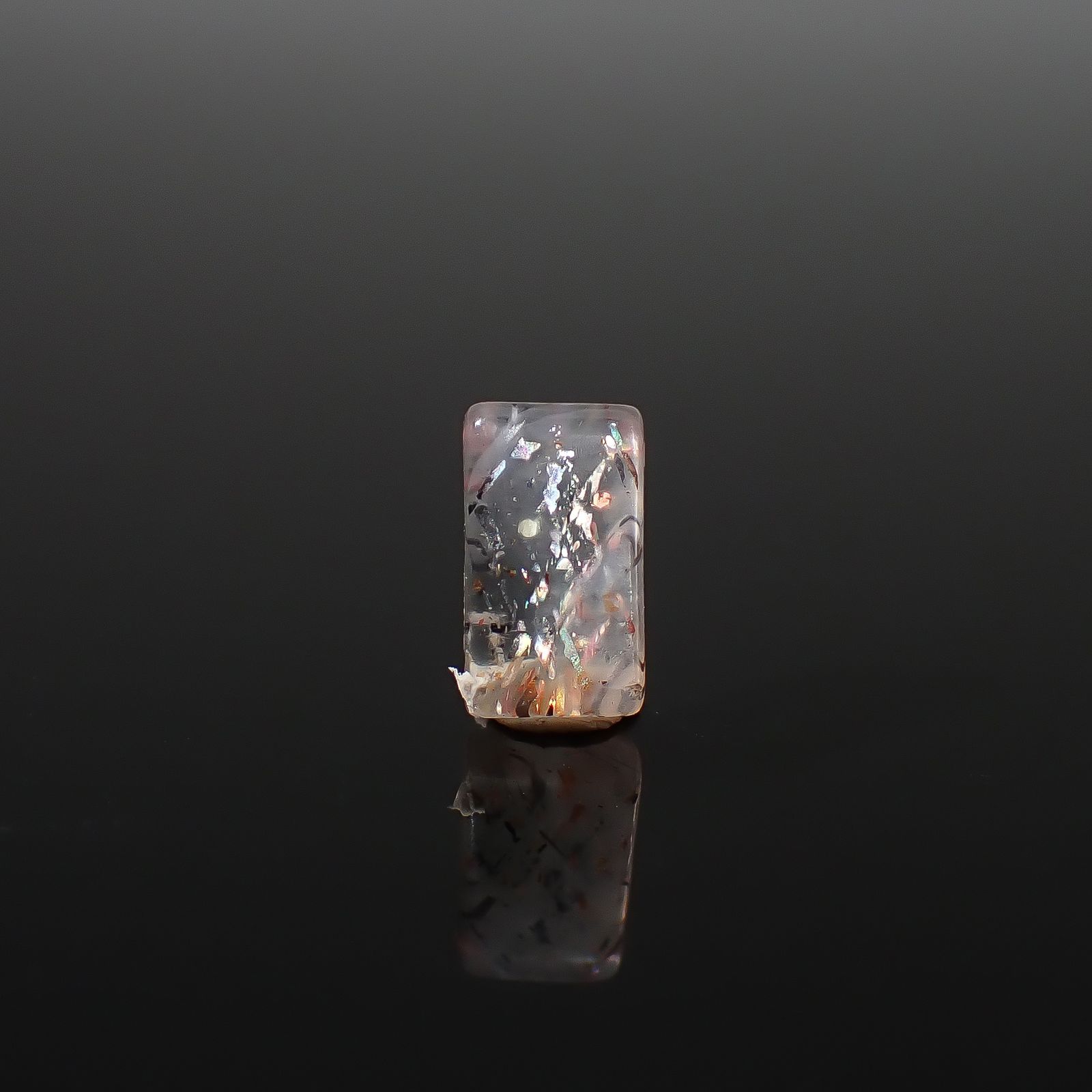 レインボーラティスサンストーン オーストラリア産 0.76ct / 7.5x4.2mm前後 [260632533]