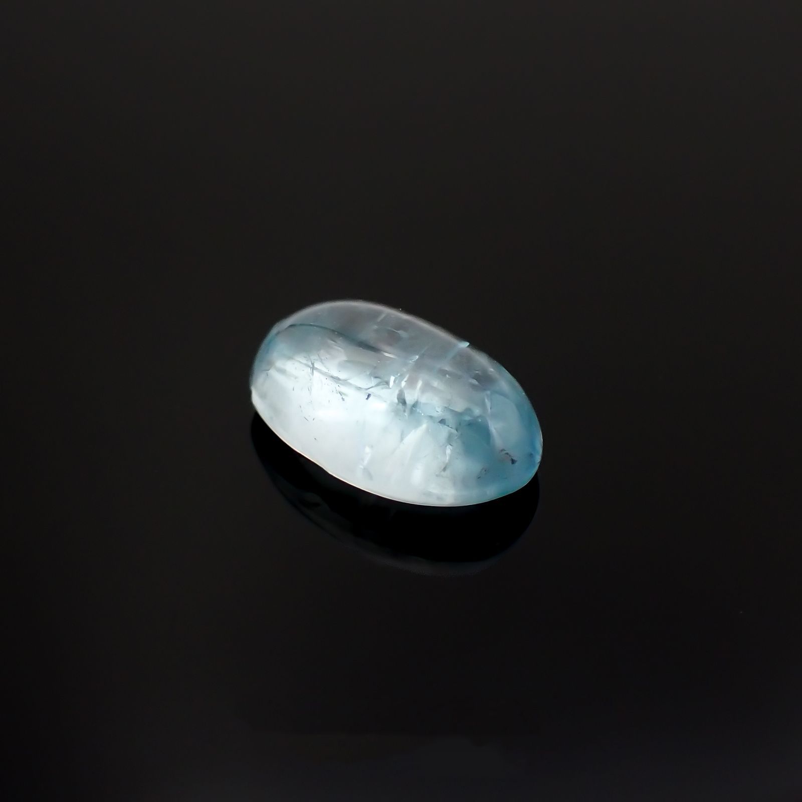 ユークレース(宝石名ブルー・ユークレース)コロンビア産 2.600ct ソ付(彩珠)[221018842]10.8x7mm前後