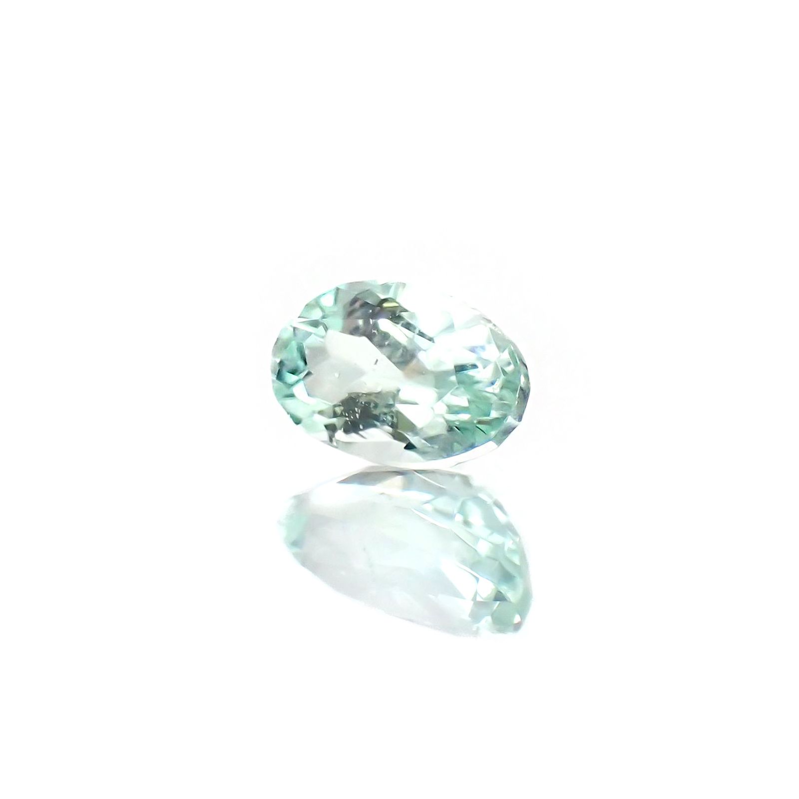 パライバトルマリン モザンビーク産 0.30ct / 5.1x3.1mm前後 [230220374]