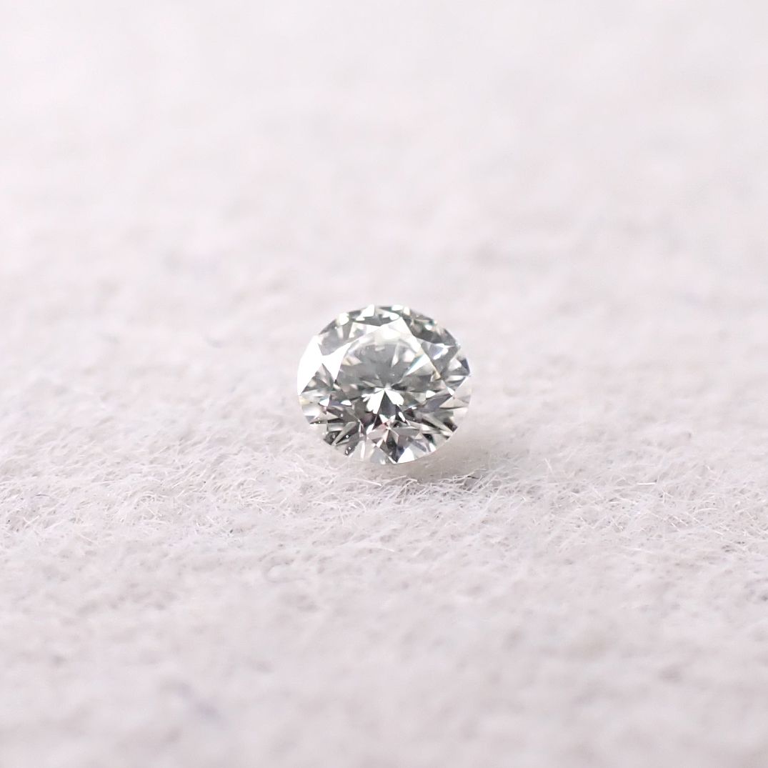 ダイヤモンド SI1-VS ハート&キューピッド 0.038ct / 2.2x2.2mm前後 [251031184]