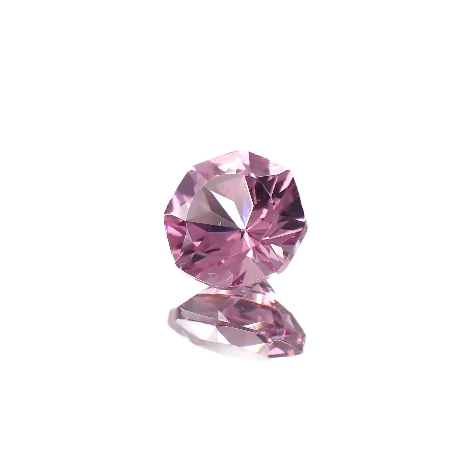 ◇オクタゴンカット◇カラーシフトマラヤガーネットSA(宝石名ガーネット)タンザニア産 0.67ct 識別済[220918047]5.1x5.1mm前後