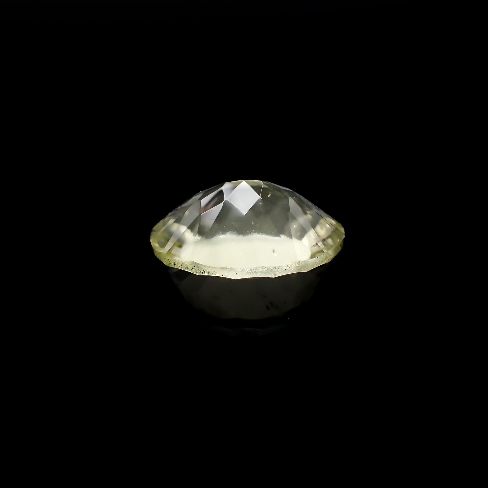 リビアングラス 発見地：エジプト・リビア砂漠 6.19ct[221018185]15.5x11.5mm前後
