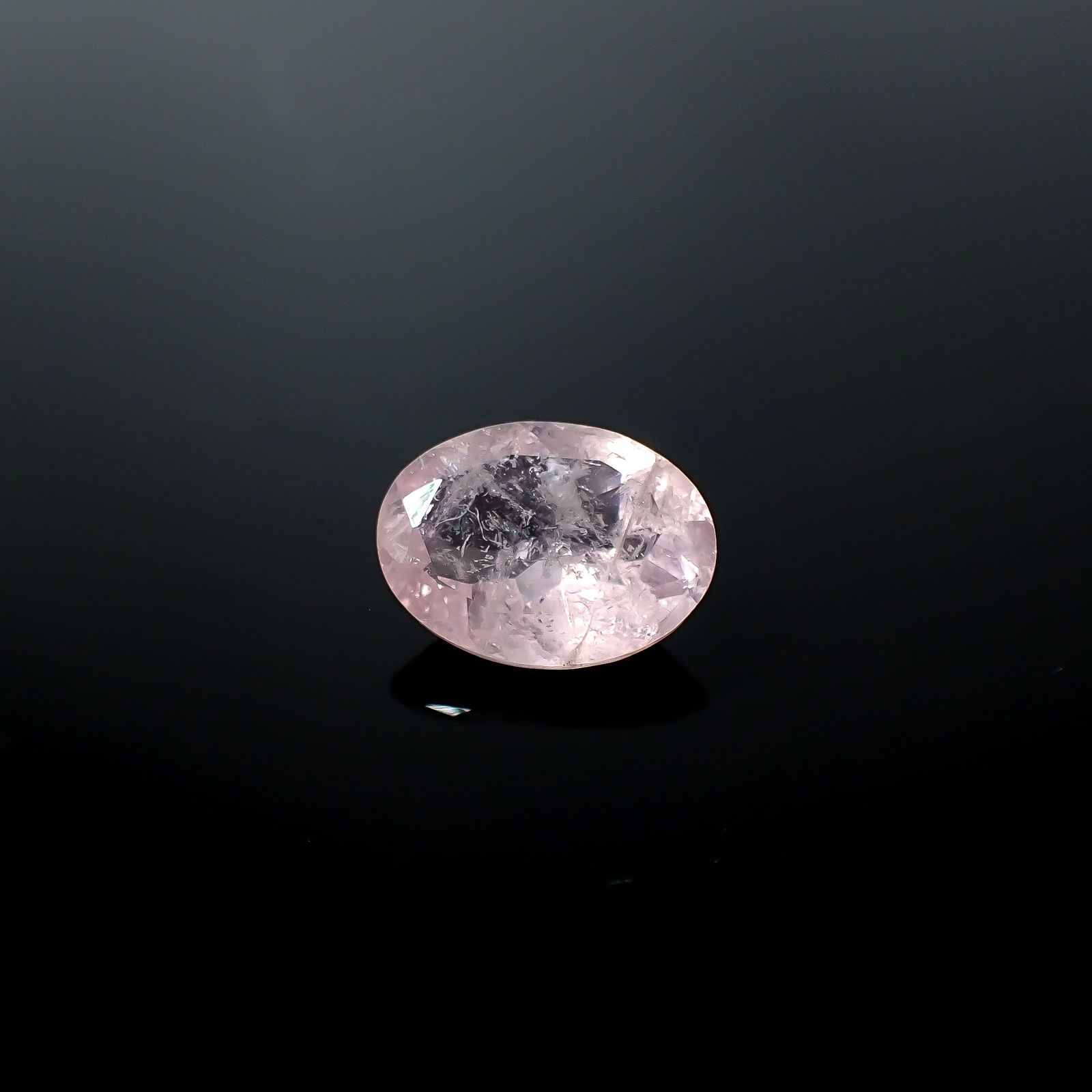 モルガナイト ブラジル産 5.59ct [250730872]14.3x10.6mm前後