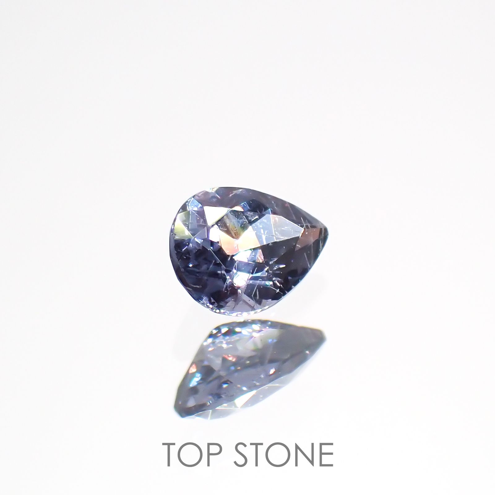 カラーチェンジガーネット アレキタイプ(宝石名ガーネット)マダガスカル・ベキリー産 0.18ct 識別済[220616433]4.1x3.1mm前後