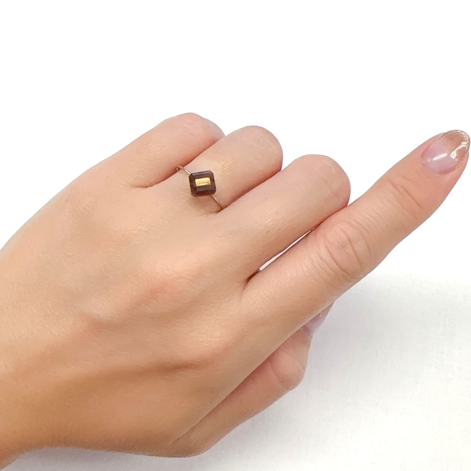 レインボーガーネット 日本・奈良県産 1.71ct[231023638]6.4x6.3mm前後