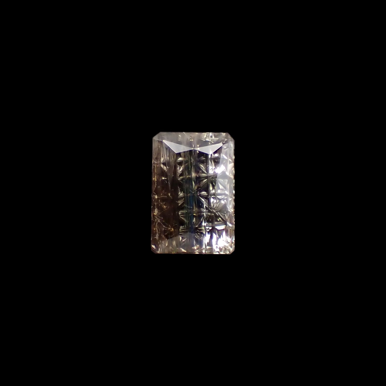 ◇甲州貴石切子Plus Three◇レインボースキャポライト カード付き ブラジル産 1.48ct[230321257]8.8x6.1mm前後