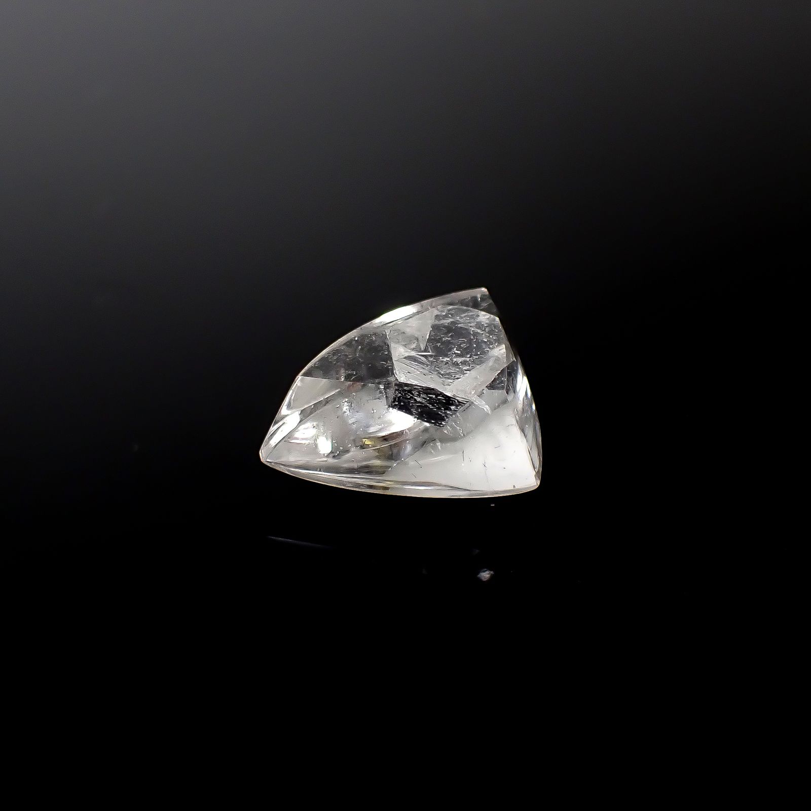 マニフェストインクォーツ ブラジル産 22.75ct[240527426]23.8x17.7mm前後