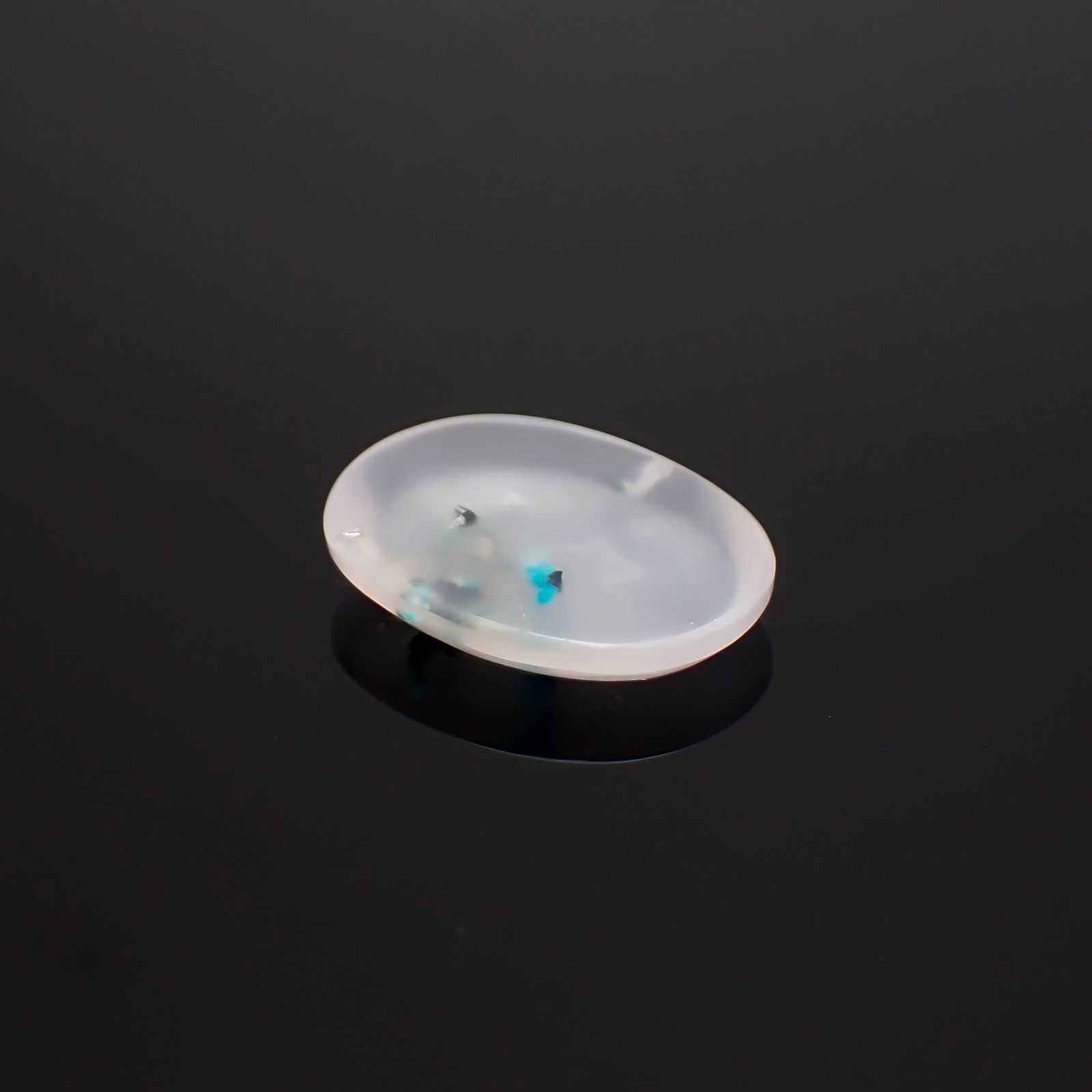 コッパークリソコラインカルセドニー インドネシア産 4.80ct / 15.8x12.1mm前後 [260932796]