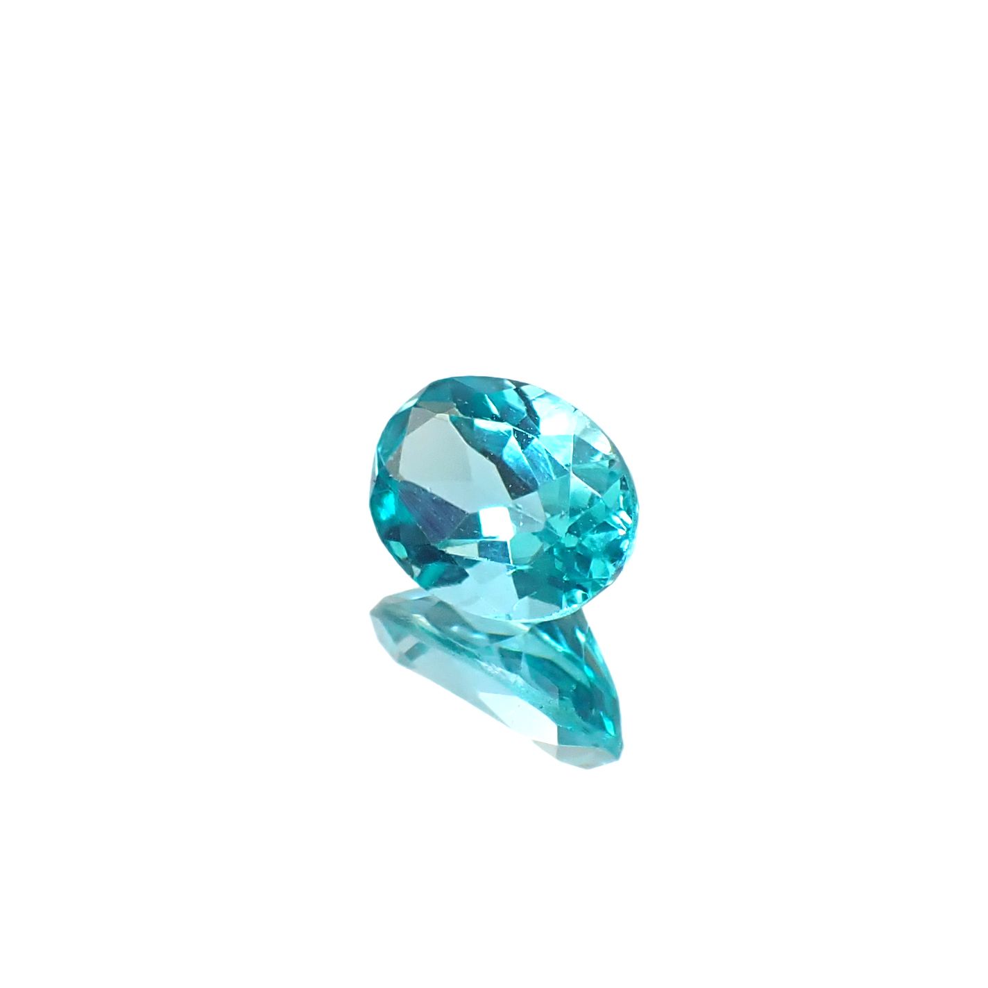アパタイト(宝石名アパタイト)ブラジル産 0.85ct 識別済[230522010]7x5.1mm前後