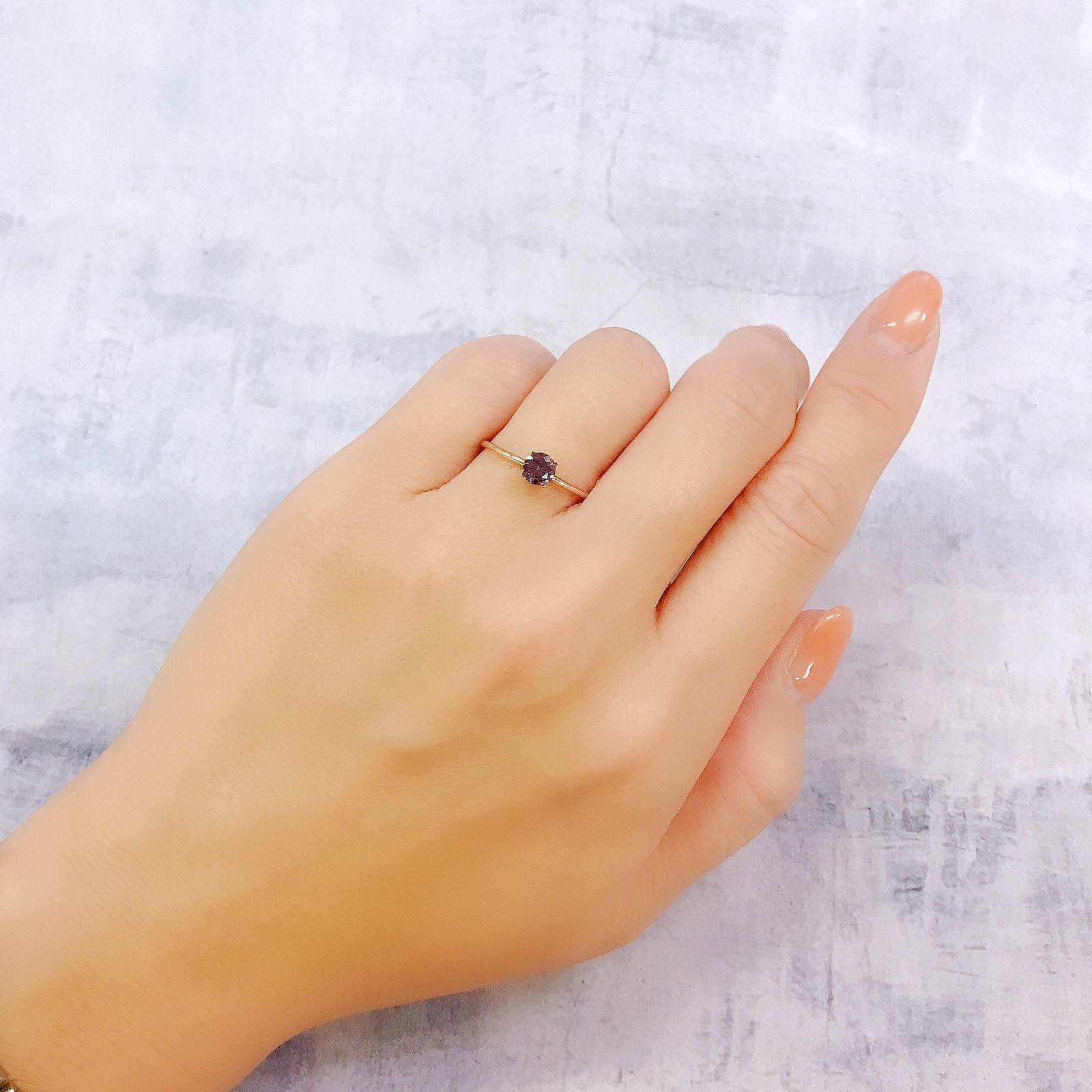 ラベンダーピンクスピネル(宝石名スピネル)ビルマ/マダガスカル産 0.40ct 識別済[220917596]4.5x4.5mm前後
