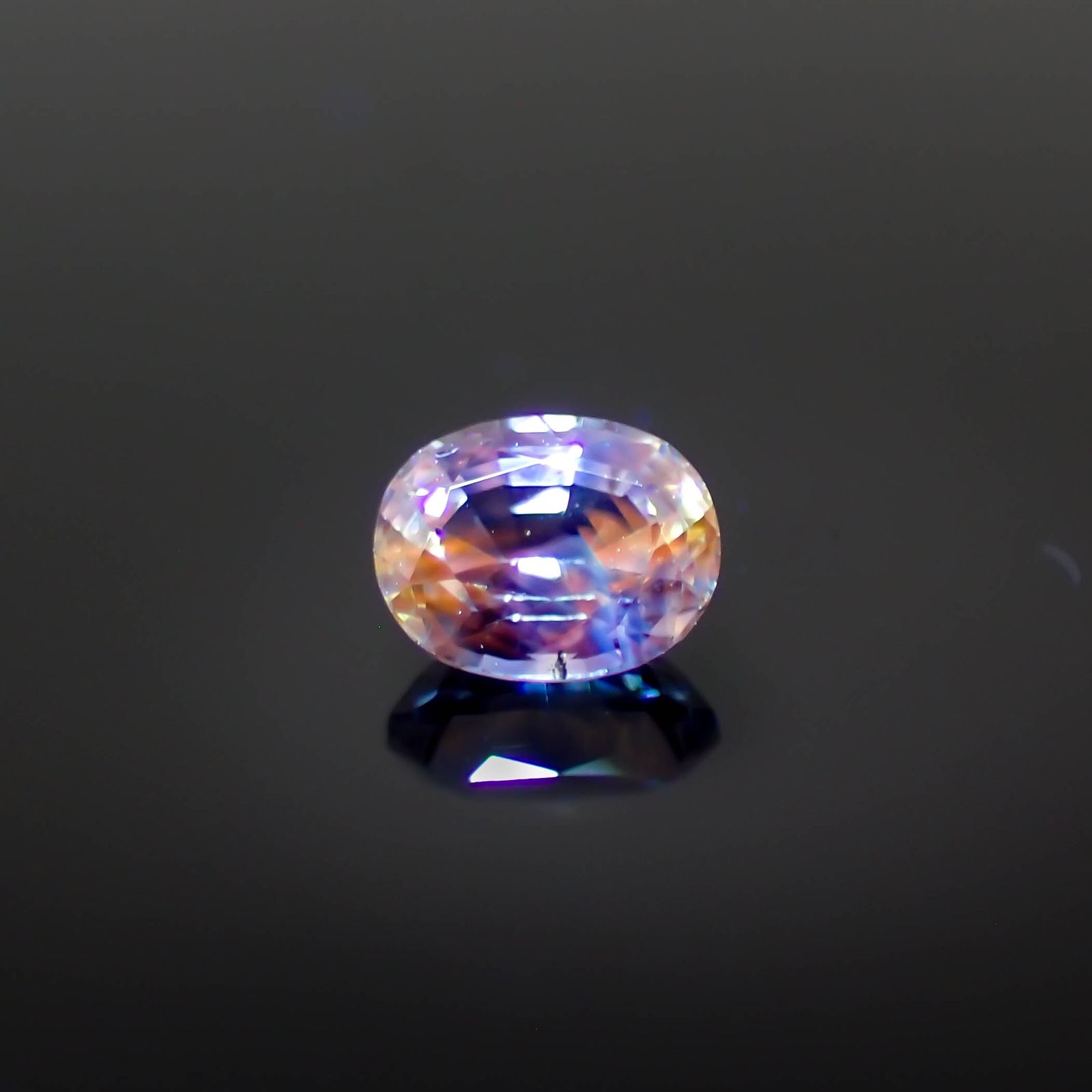 アイスブルーサファイア スリランカ産 0.36ct[230722692]4.5x3.5mm前後