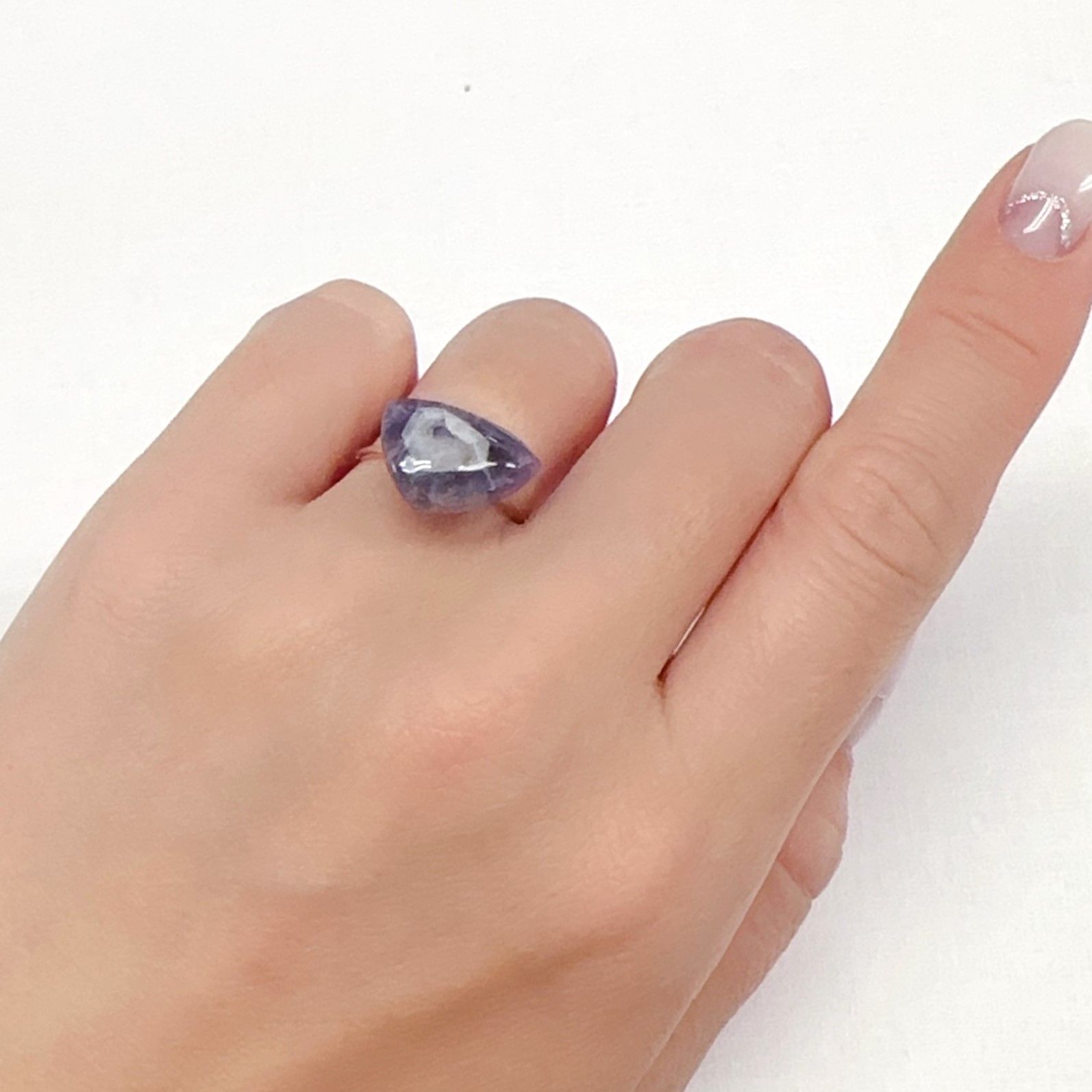 ファントムアメジスト ブラジル産 5.47ct[240527443]14.9x10.9mm前後
