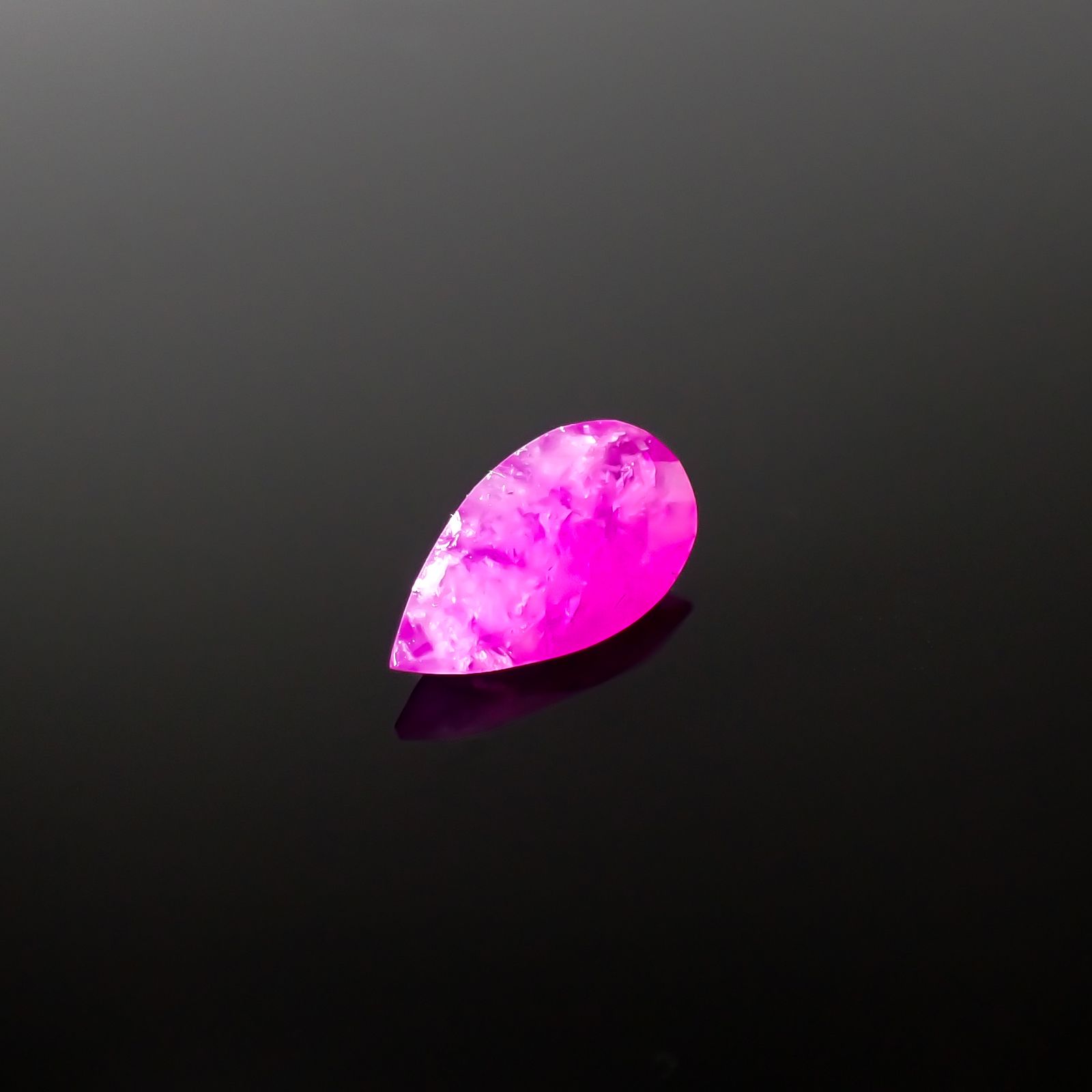 ピンクスギライト 南アフリカ産 1.29ct[240327012]11x6mm前後