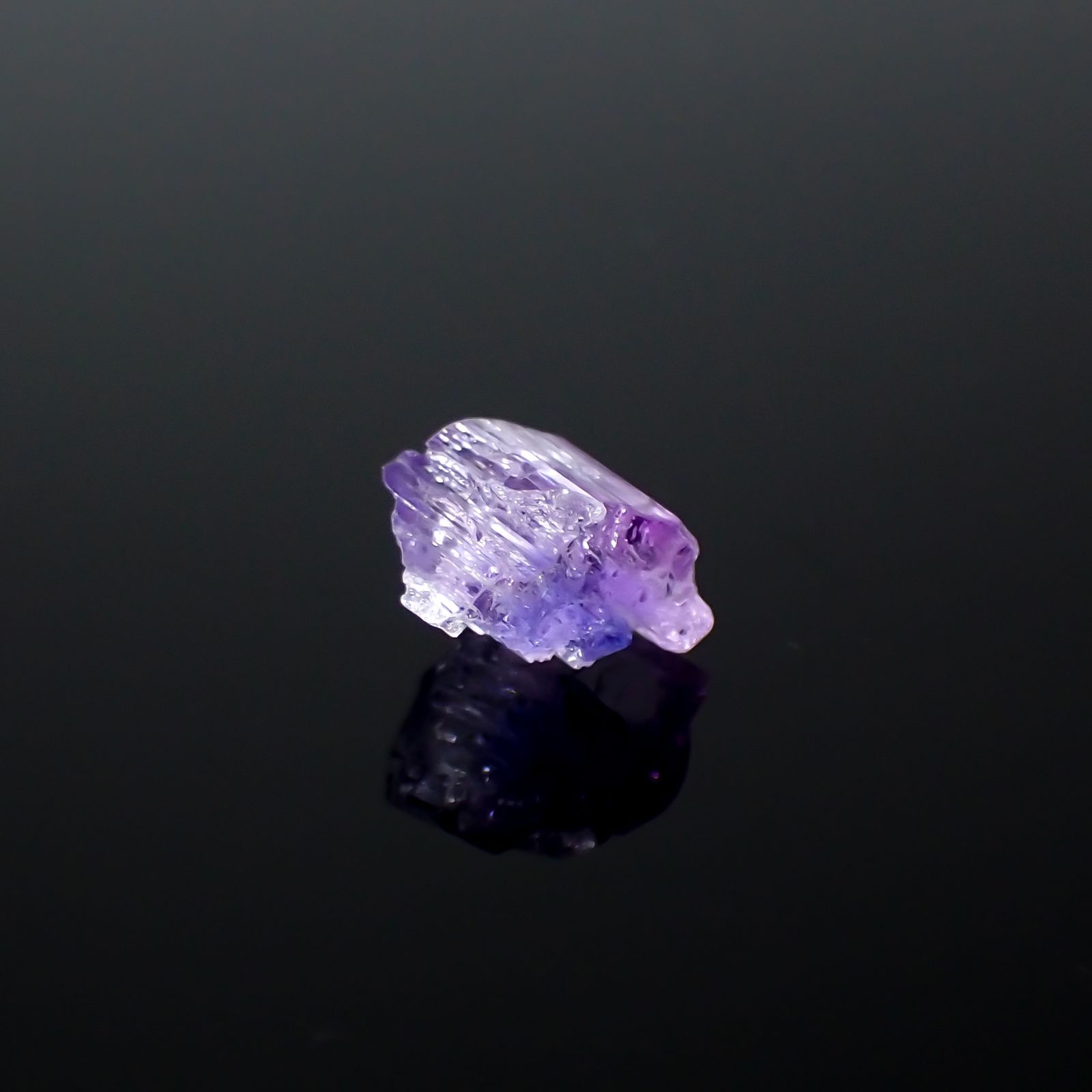 バイカラータンザナイト 原石 タンザニア産 3.52ct[231224985]10.1x8