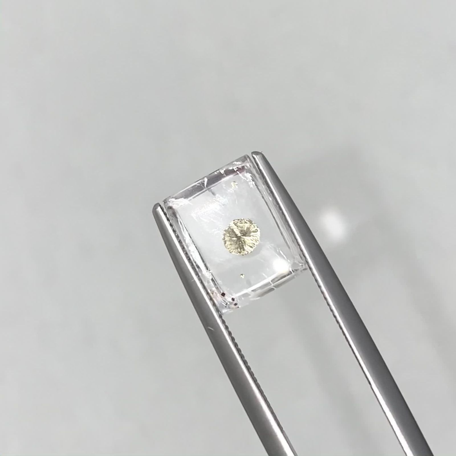 パイライトインクォーツ ブラジル産 3.33ct[240225910]10.2x7.8mm前後