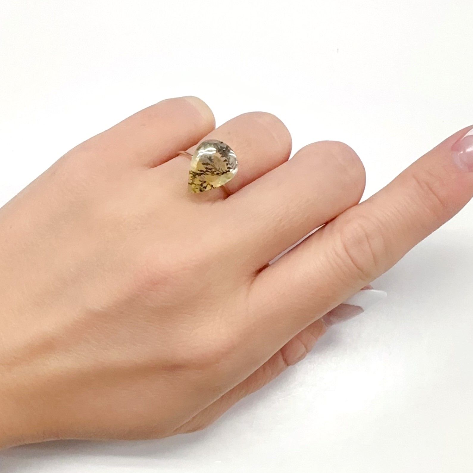デンドリチッククォーツ ブラジル産 3.94ct[231224904]14x10.5mm前後