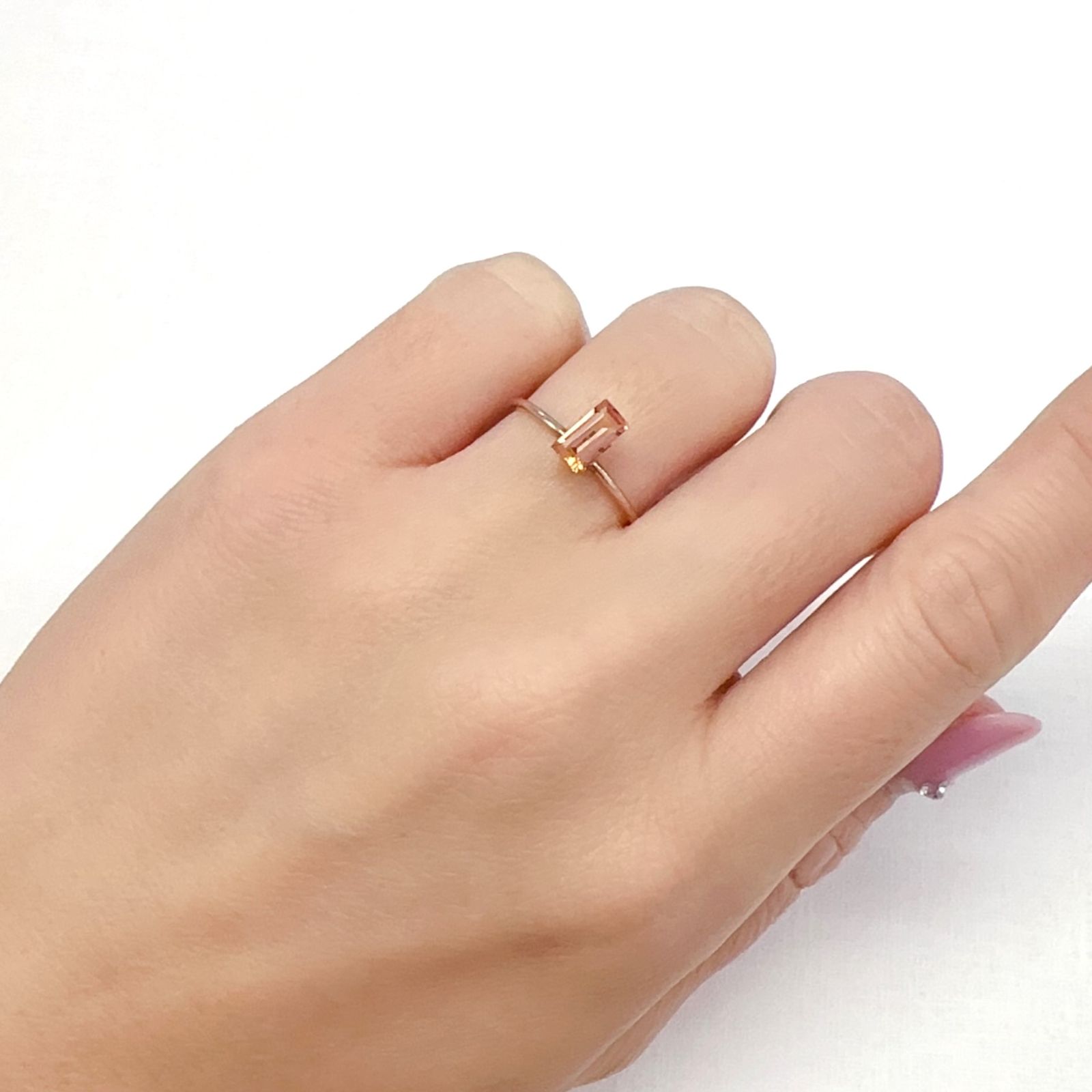 インペリアルトパーズ ブラジル産 0.69ct[231224517]7.1x3.5mm前後